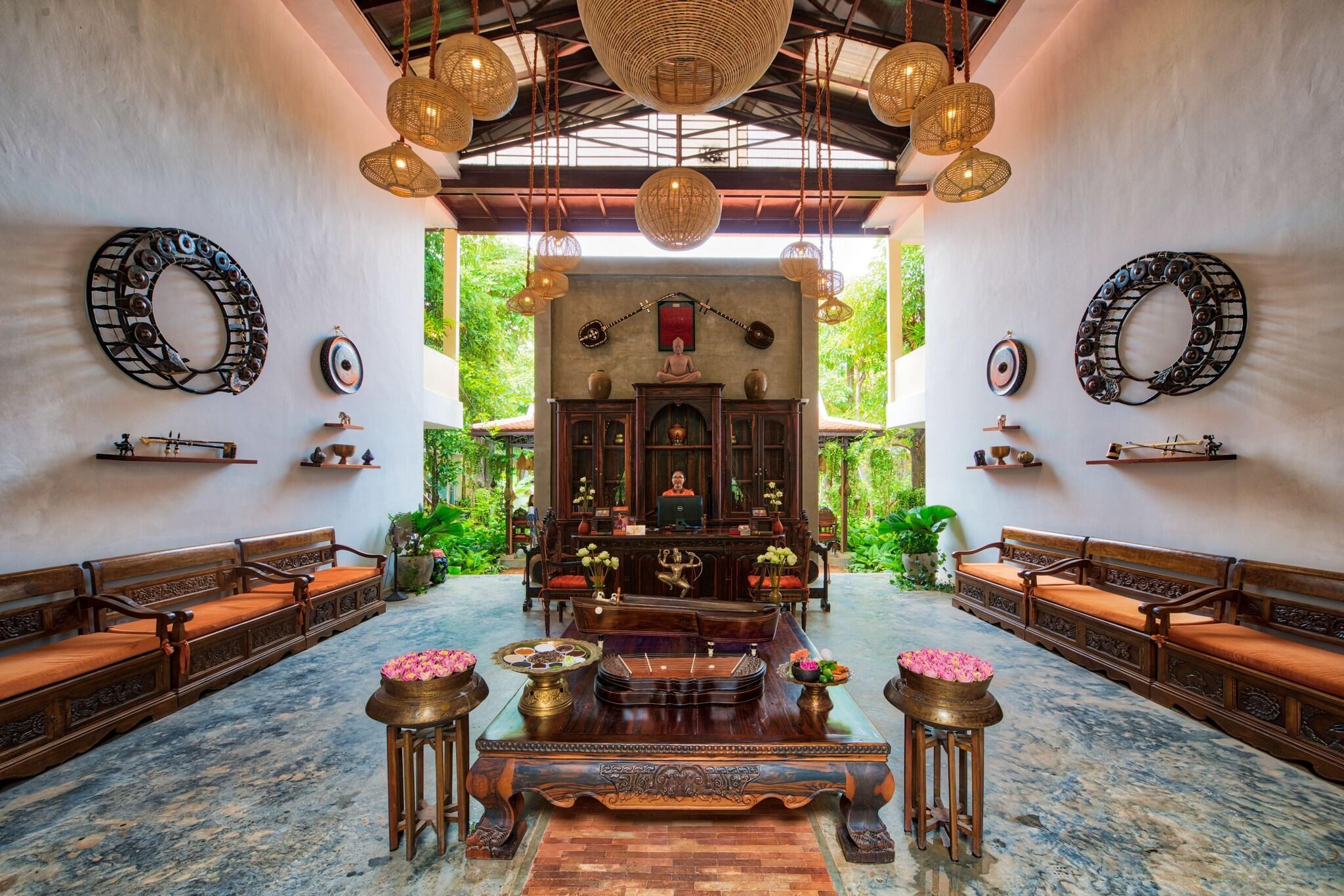 Vista Lobby Mane Village Suites