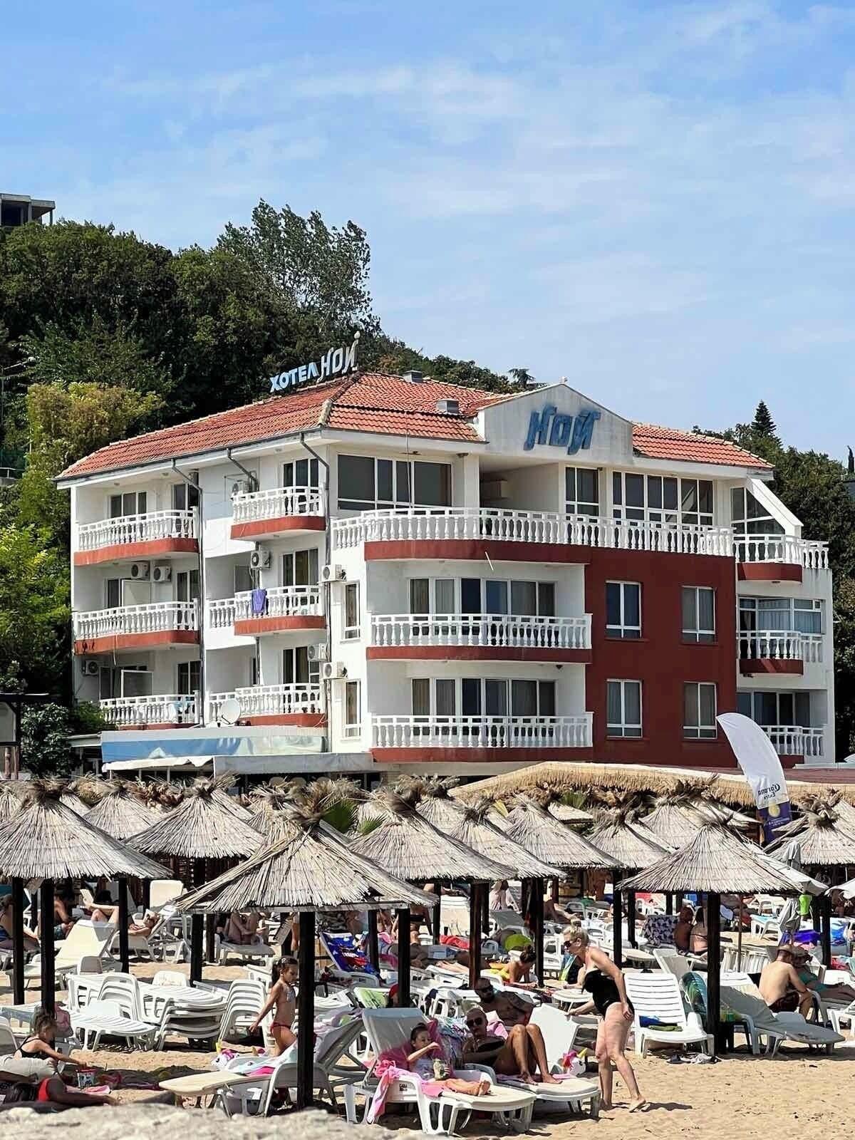 Varios Hotel NOY
