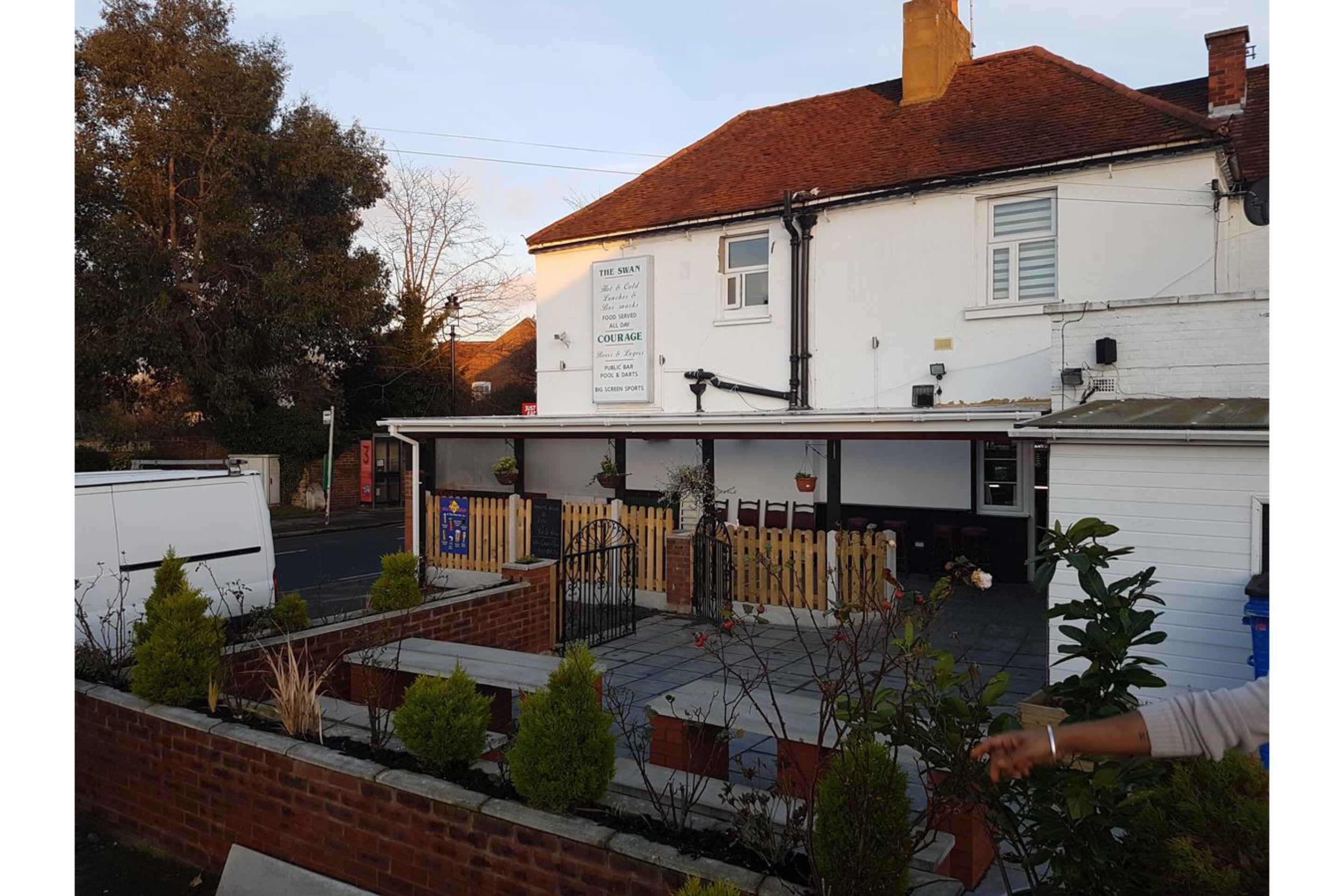 Varios Swan Inn, Heathrow Airport