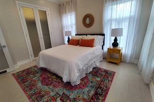 Alquiler Vacacional - Detach & Unwind at this Beachside Condo. Literally steps away from the beach!