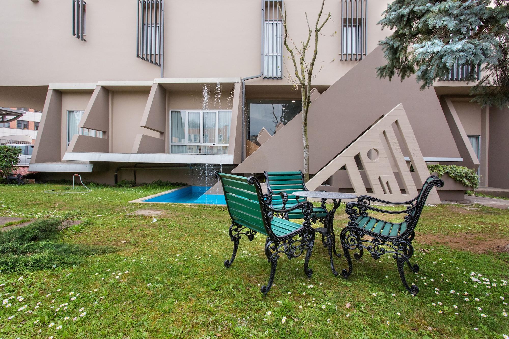 Vista Exterior Albergo Leonardo