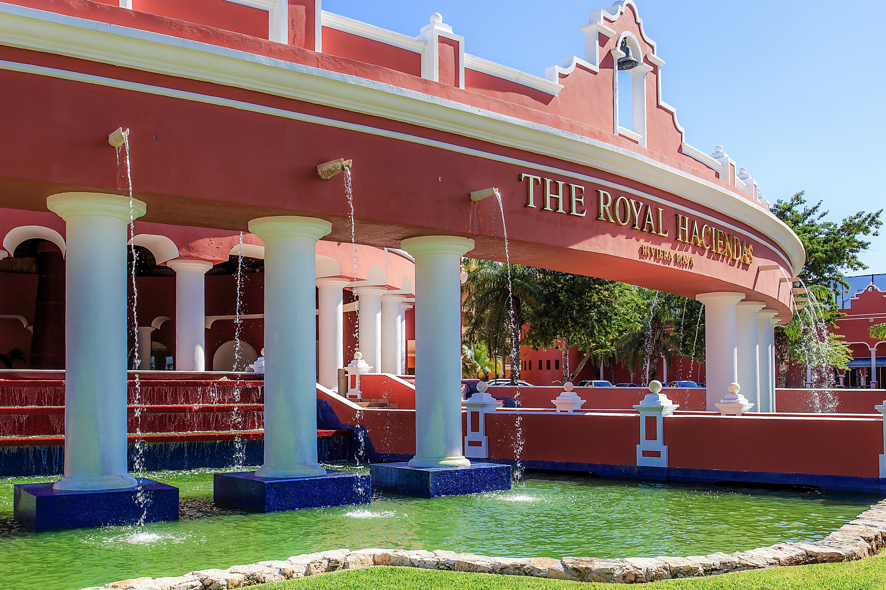 Vista Exterior The Royal Haciendas Resort & Spa
