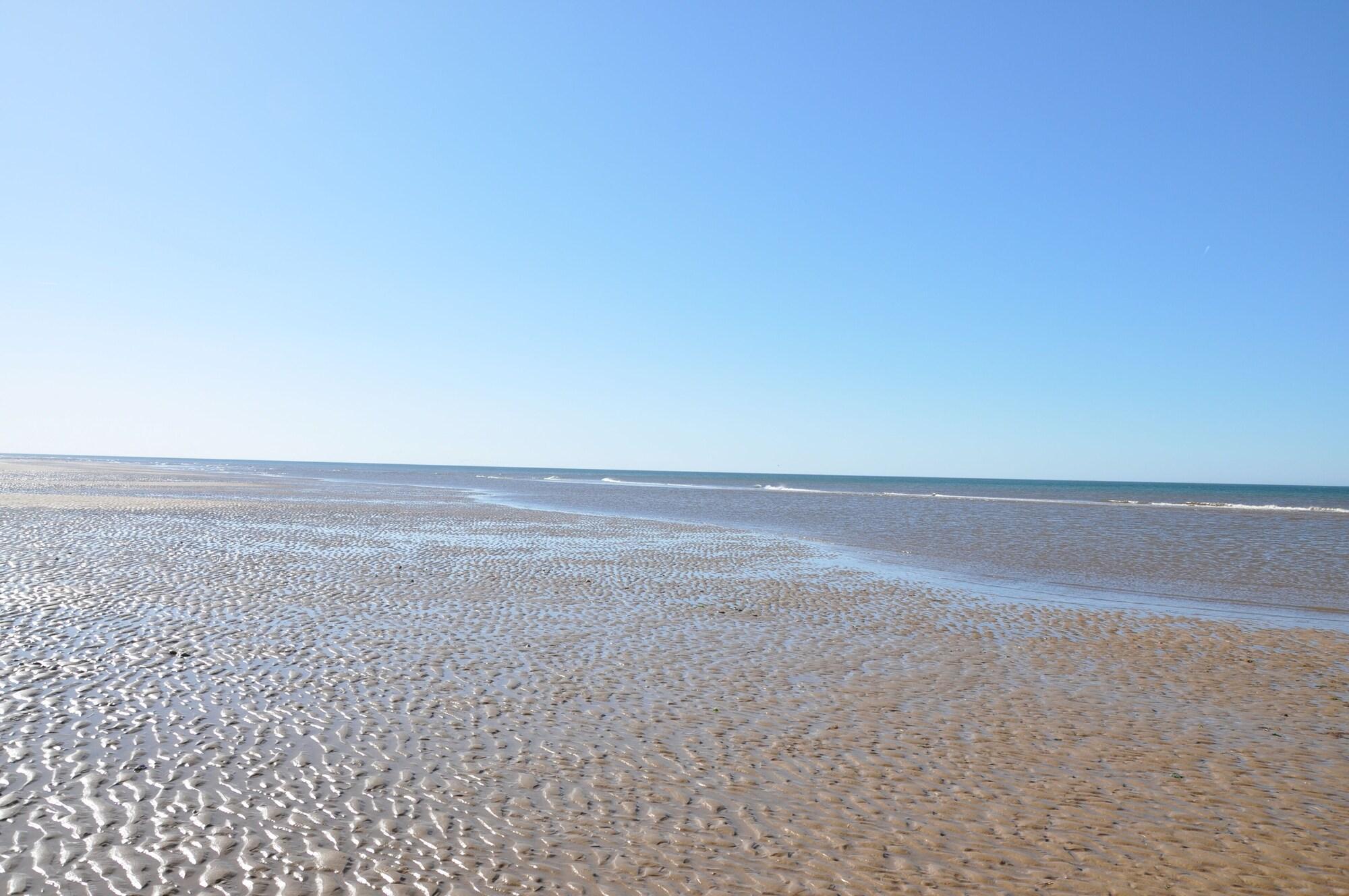 Playa Pets Stay Free 3 Bedroom Caravan at Heacham Beach