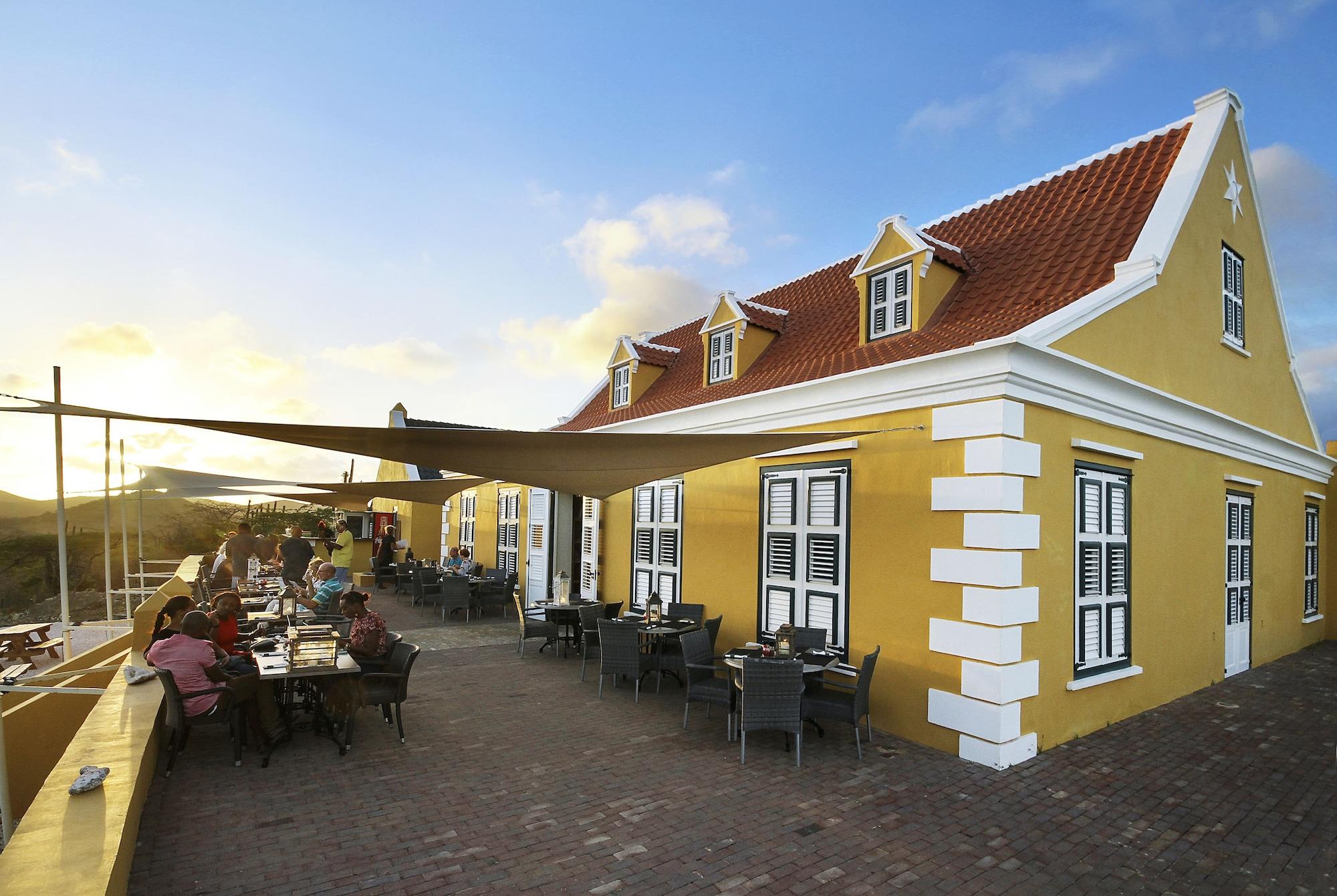 Vista Exterior Landhuis klein Santa Martha