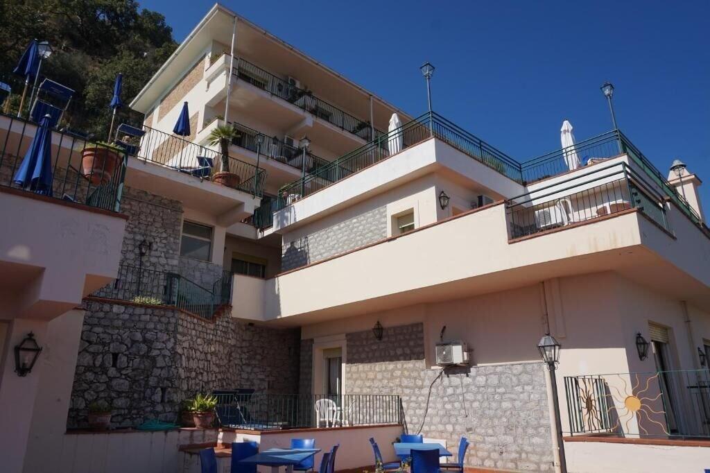 Vista Exterior BAY PALACE MAZZARO'