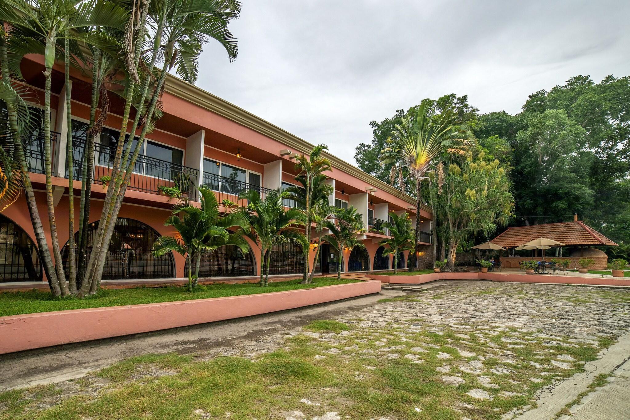 Vista Exterior Hotel Chichen Itza