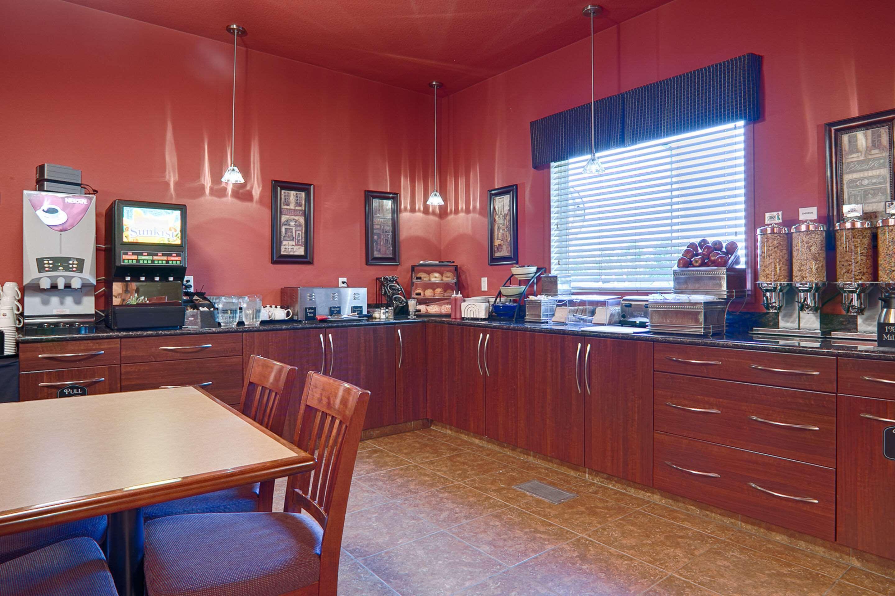 Restaurant Quality Inn & Suites