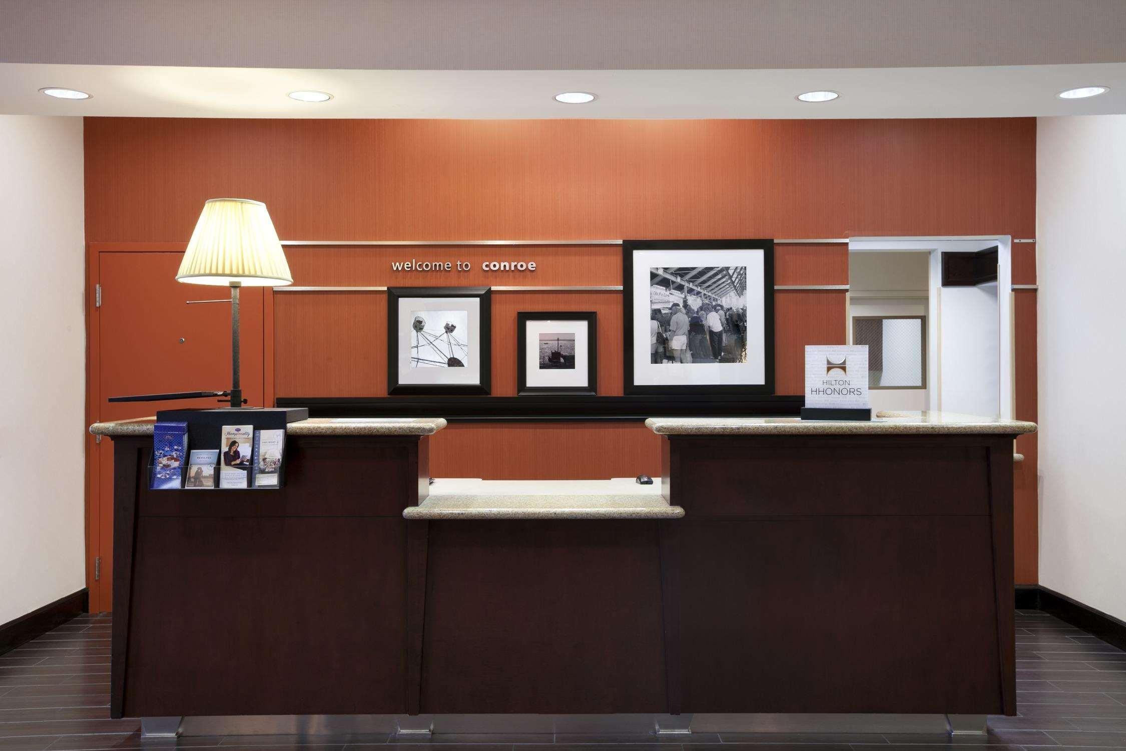 Vista Lobby Hampton Inn & Suites Conroe - I-45 North