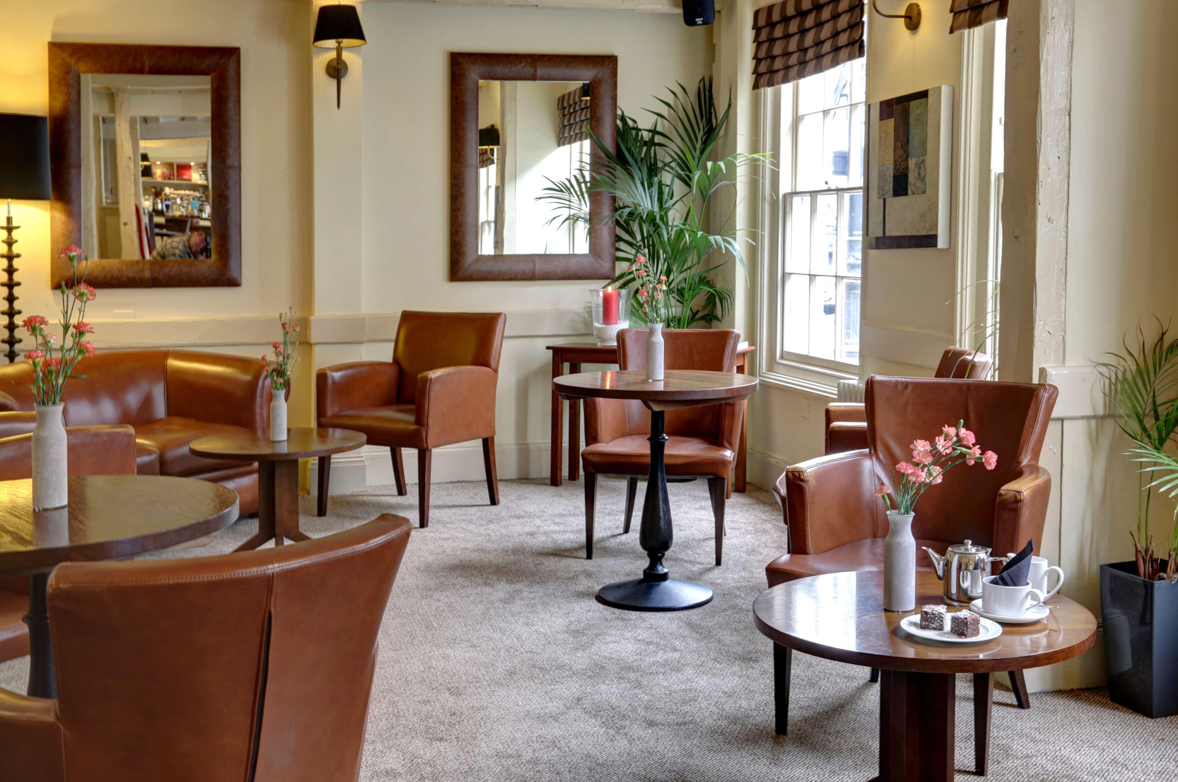 Vista Lobby Rose & Crown Hotel, Sure Hotel Collection by Best 