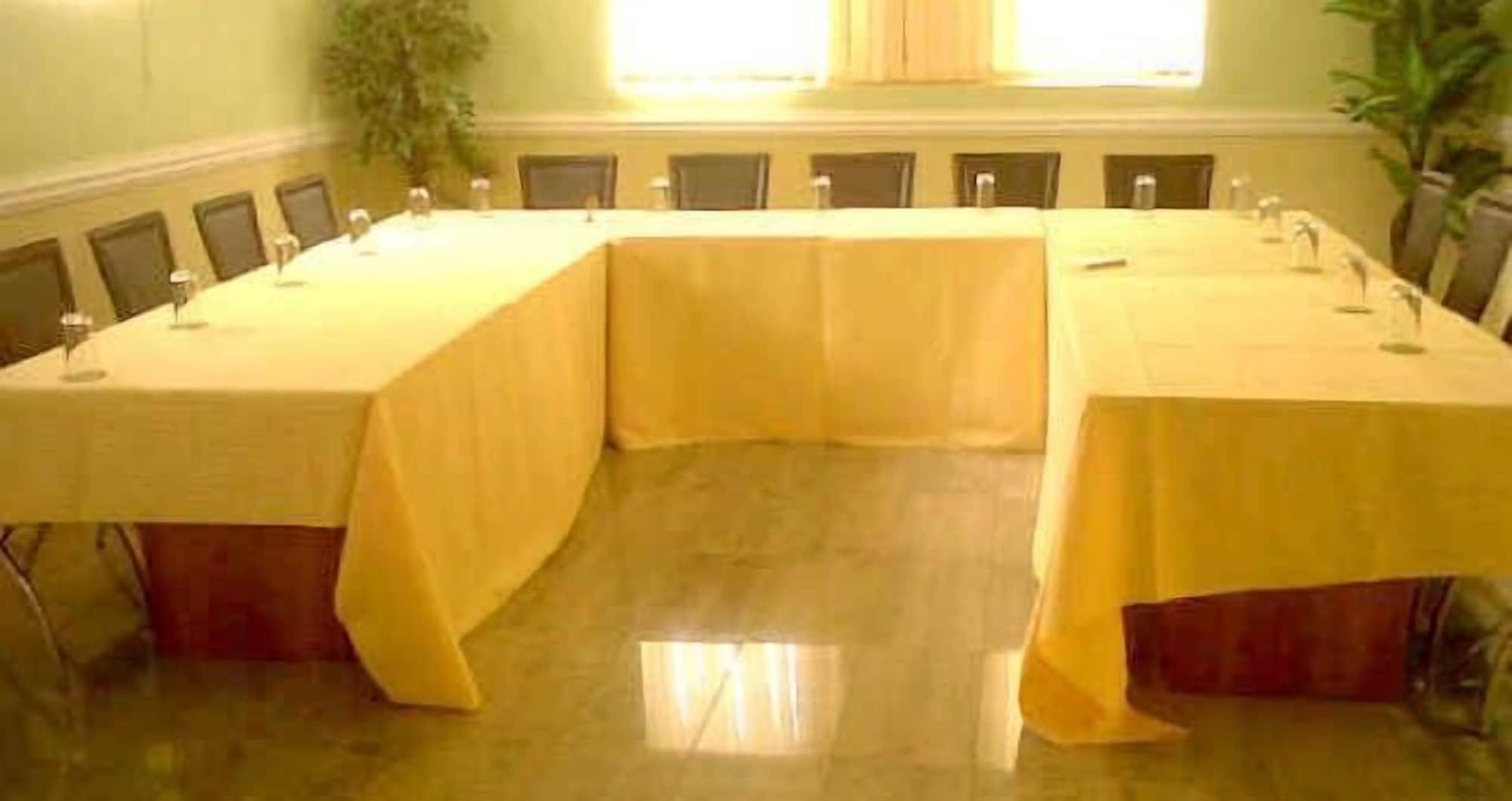 Sala de Reuniones Royal Cockpit Hotels Accra