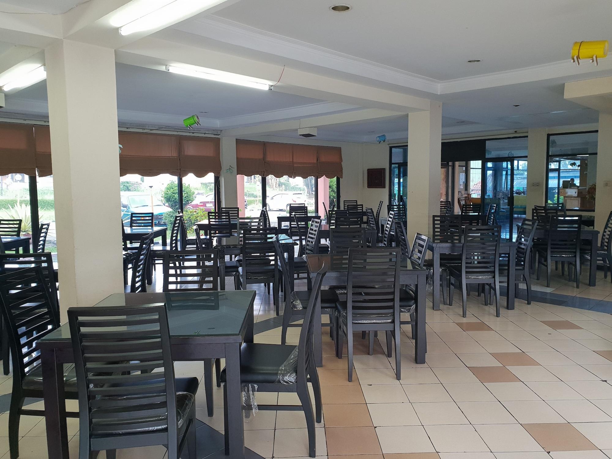 Restaurant Cisarua Indah Cottage