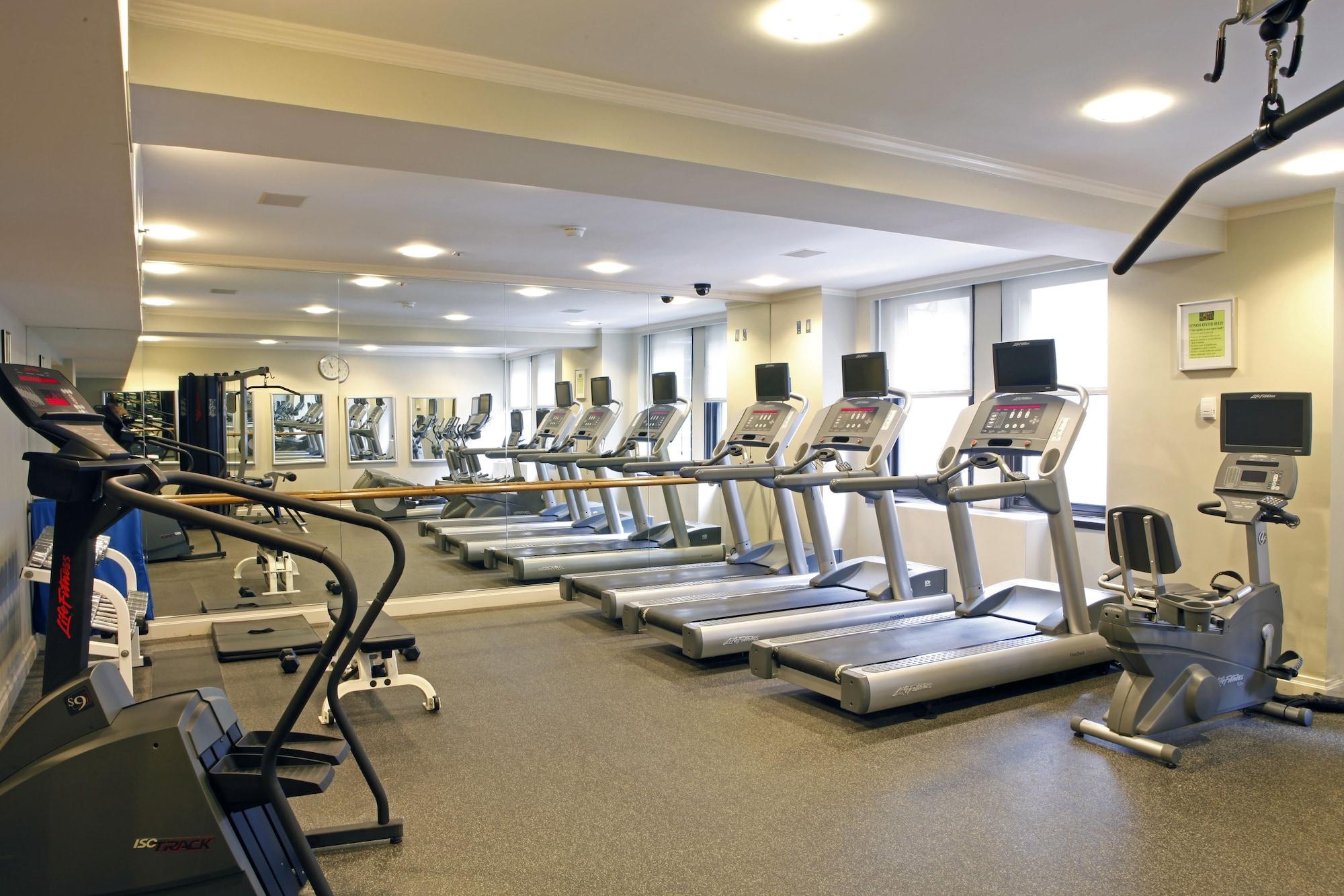 Gimnasio Warwick New York