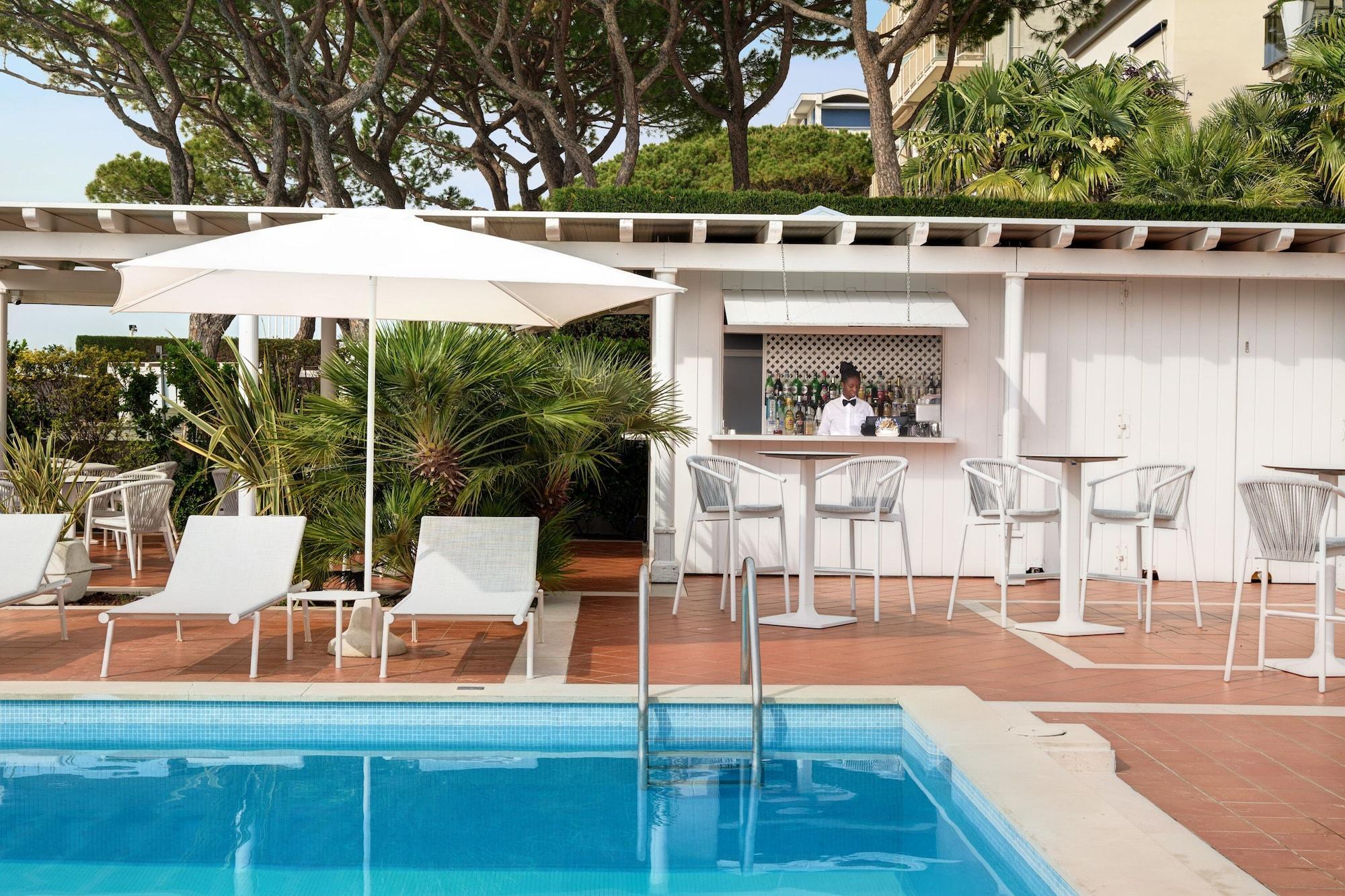 Vista Exterior Hotel delle Rose