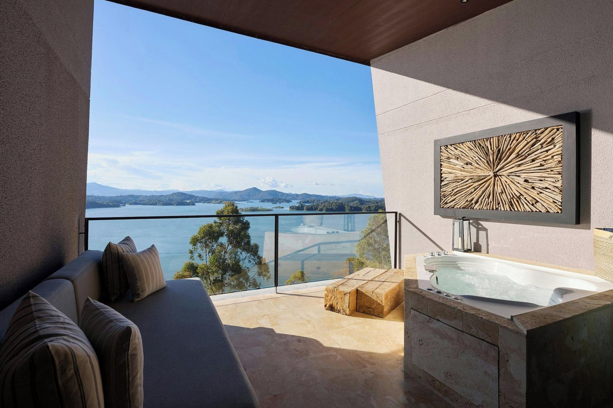Habitación The Brown, Guatape, Autograph Collection