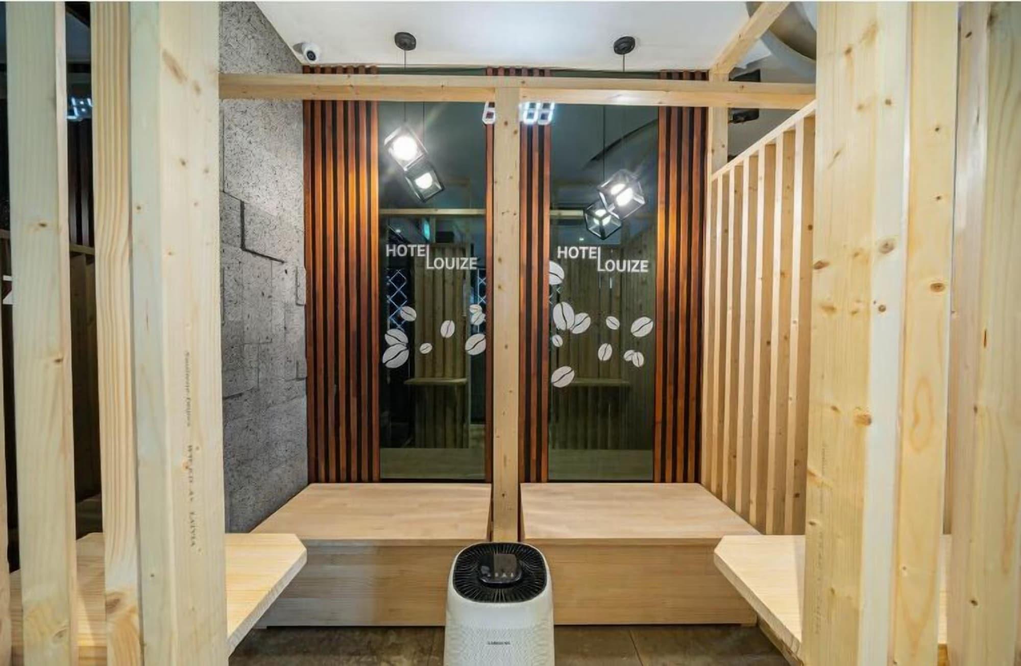 Vista Lobby Hotel Louize