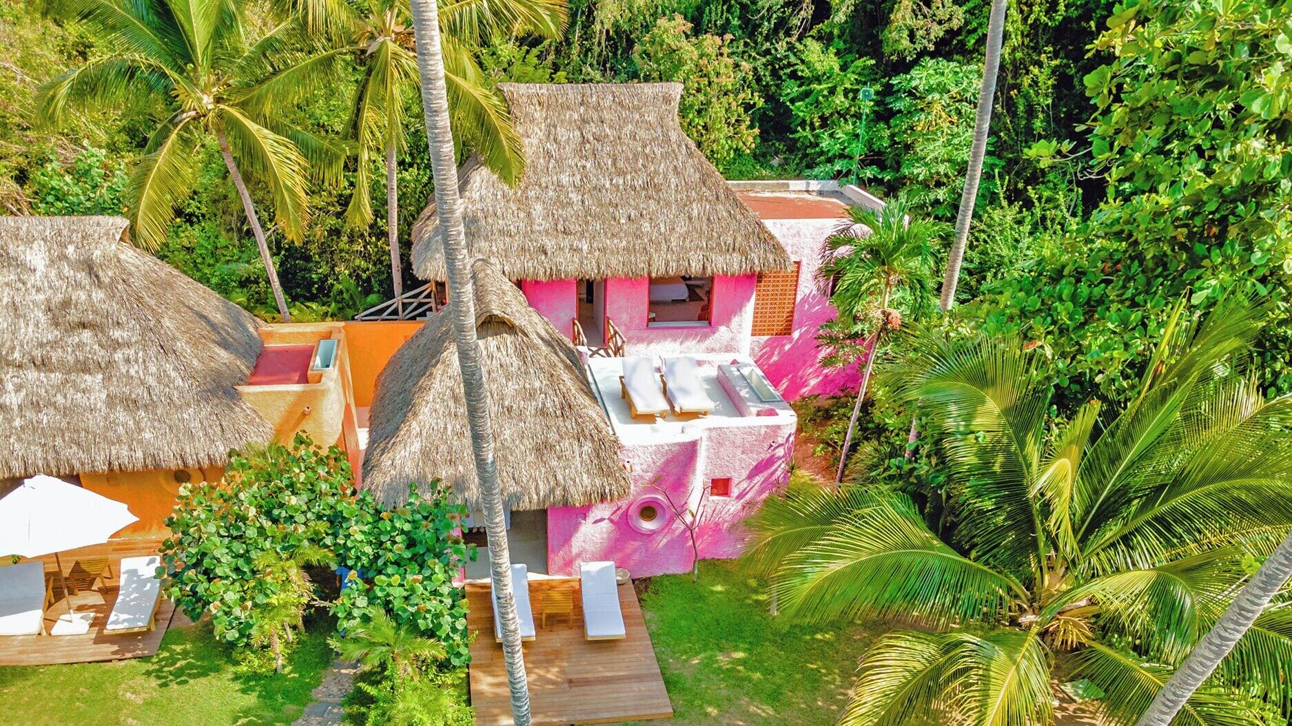 Varios Playa Rosa Bungalows