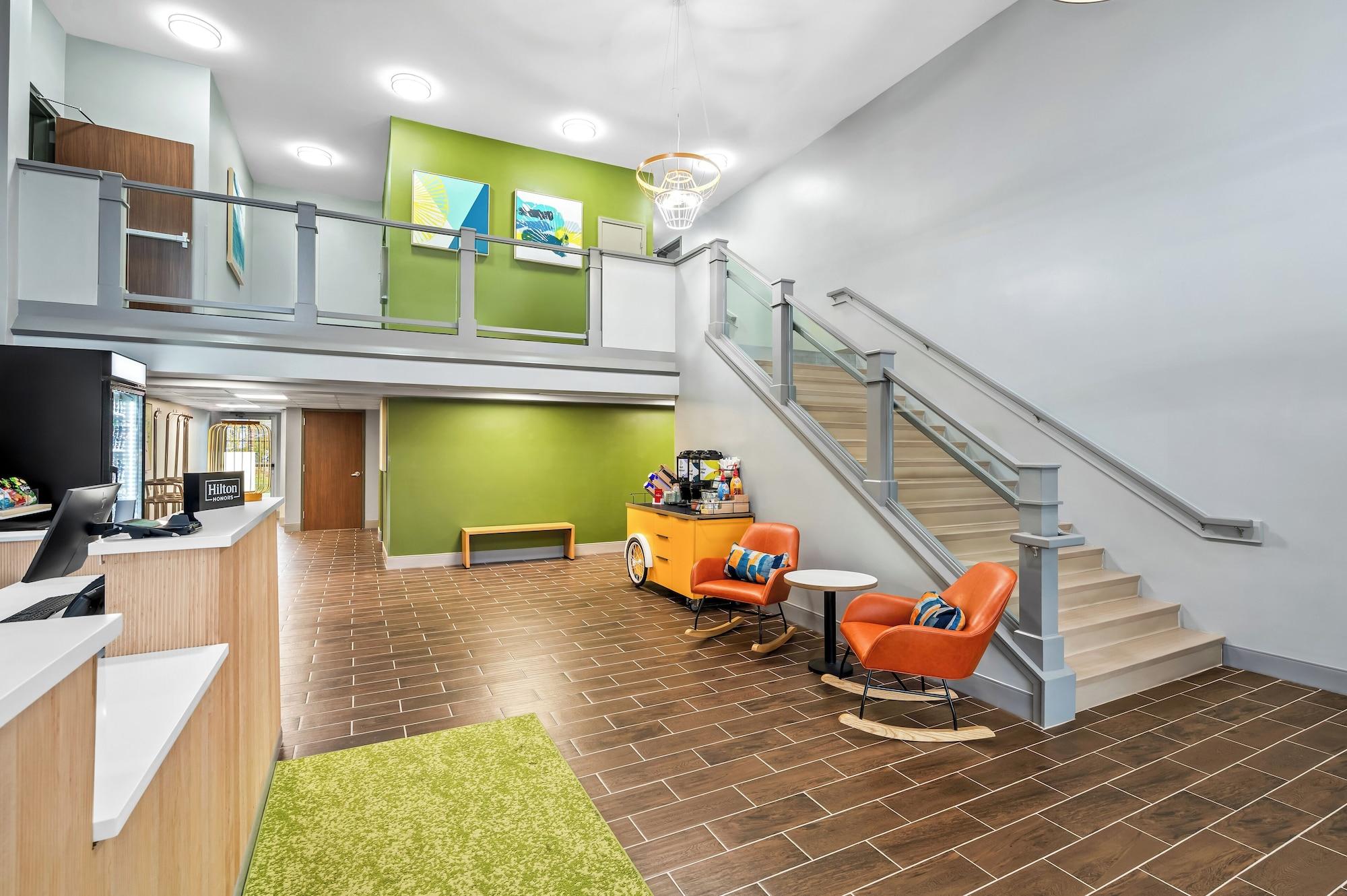 Vista Lobby Spark by Hilton Portland Airport Maine Mall