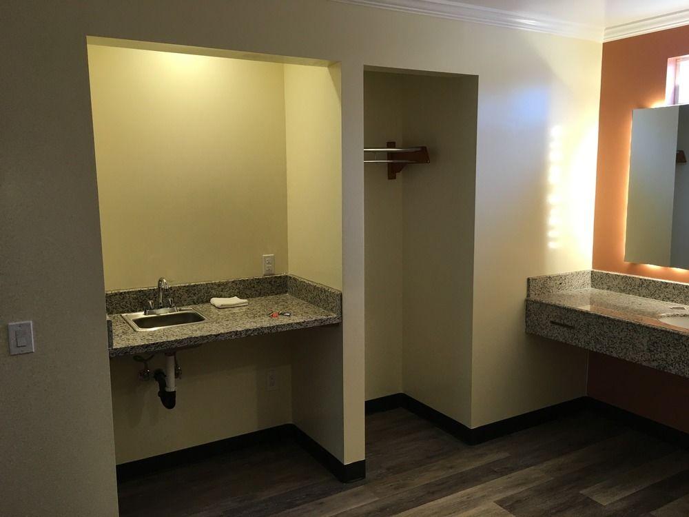 Hotel Lincoln Park Motel