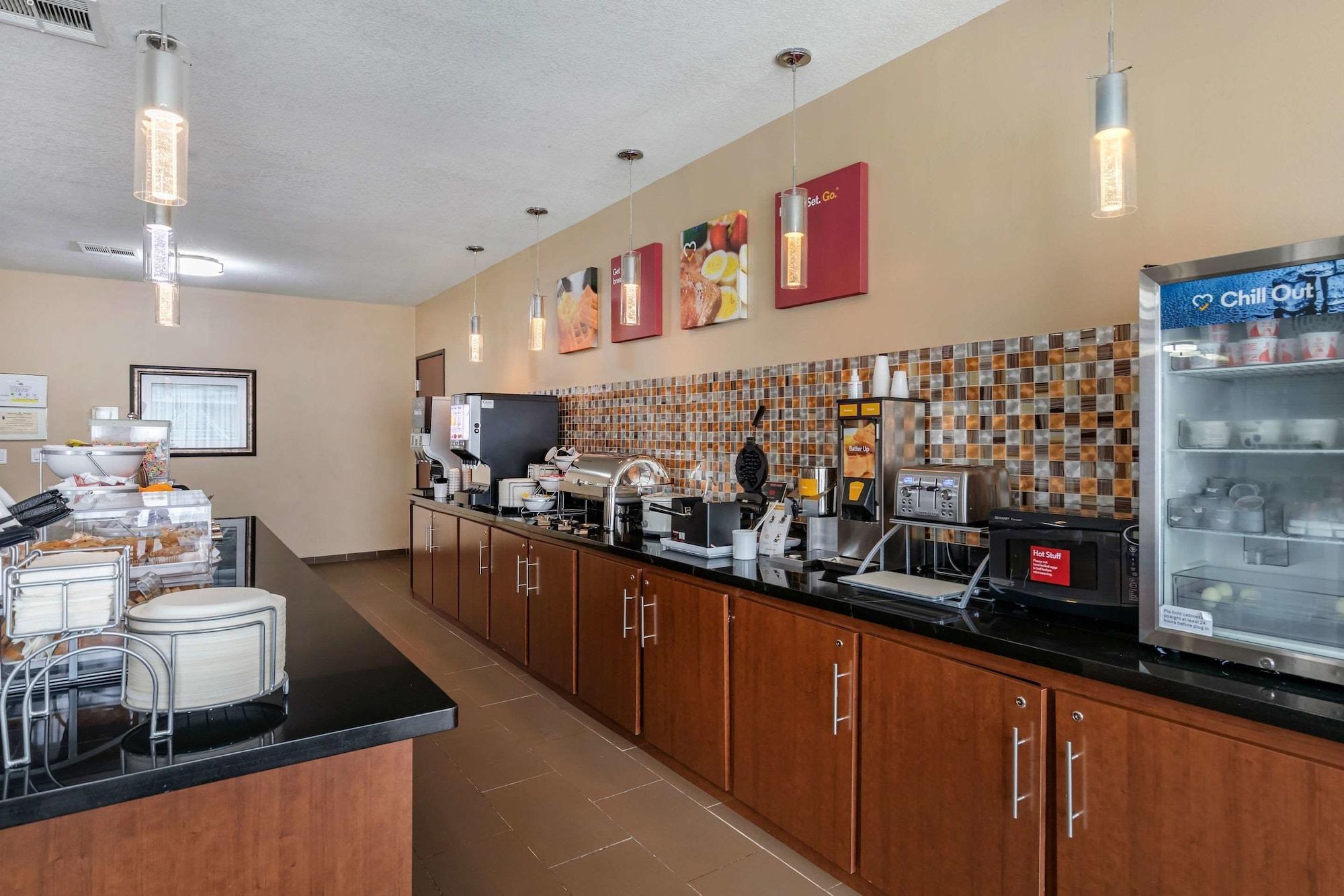 Restaurant Comfort Suites Ennis