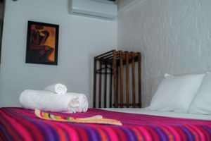 Alojamiento - Private Beachfront Resort: Sleeps 20+, Pool & Bar