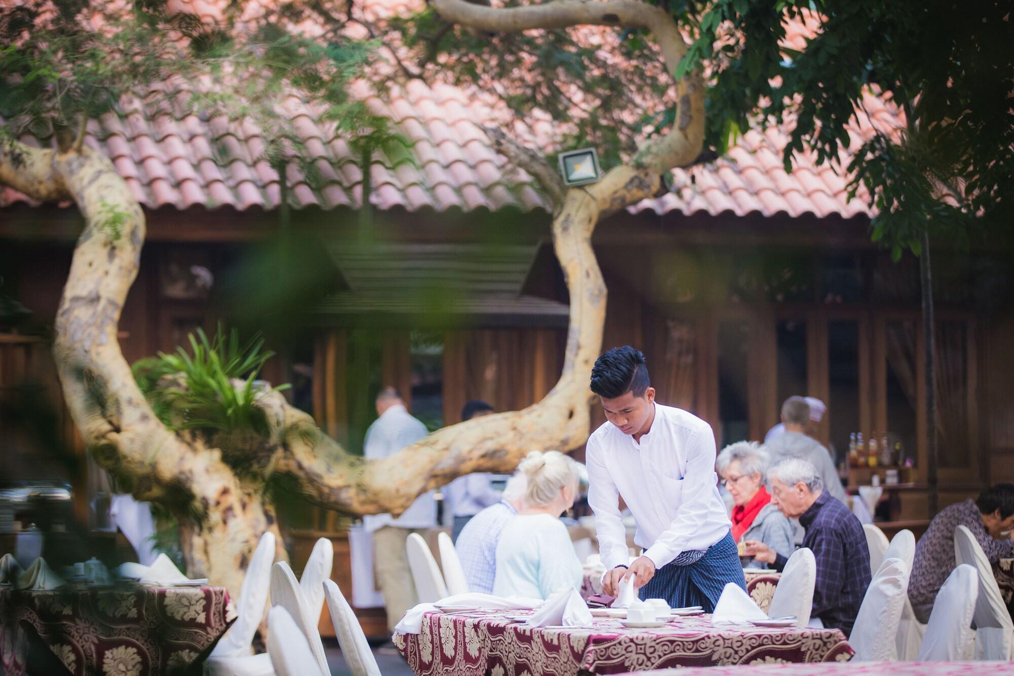 Restaurant Rupar Mandalar Resort