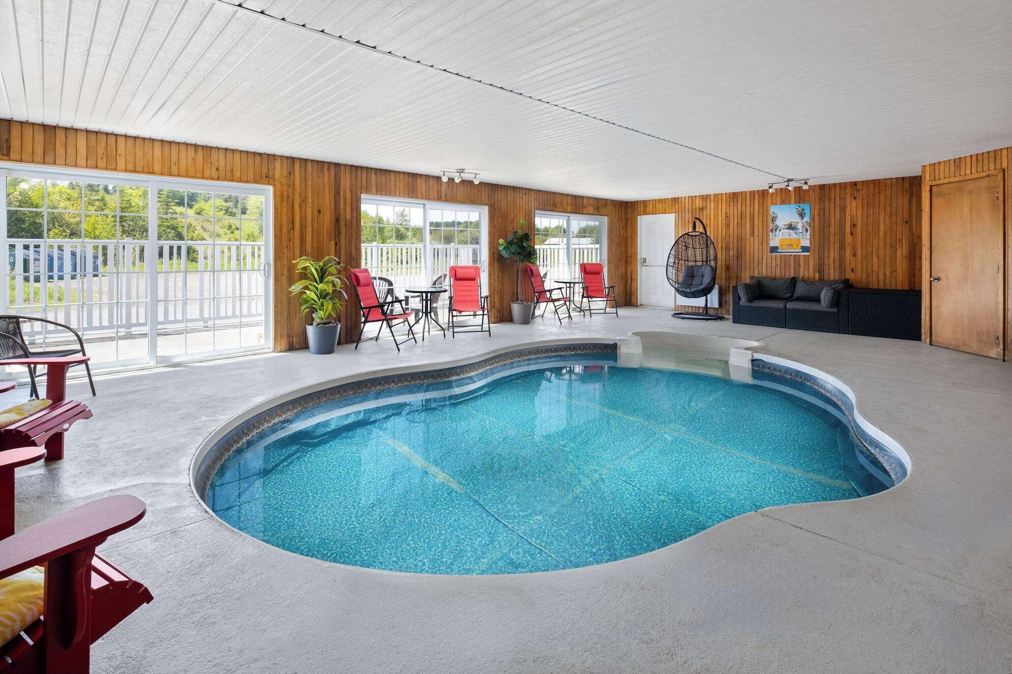 Vista Piscina Travelodge by Wyndham Roberval