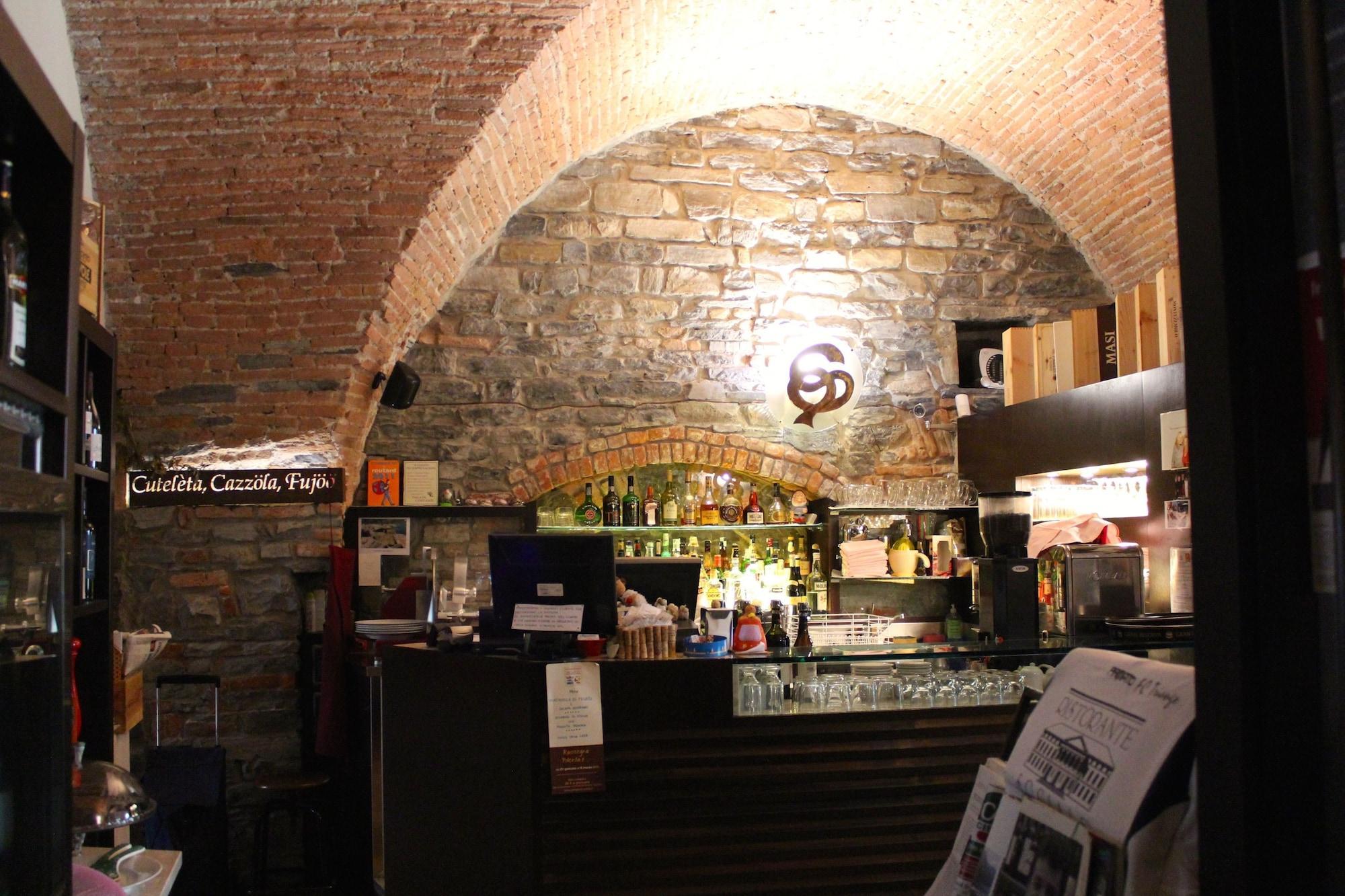Bar/Salón Le stanze del Lago