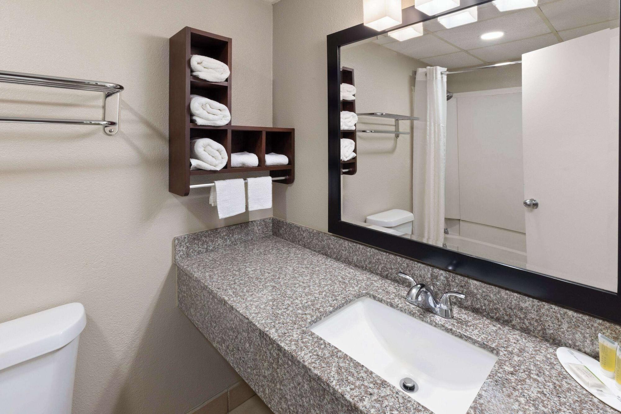Equipamiento de Habitación Super 8 by Wyndham Buffalo