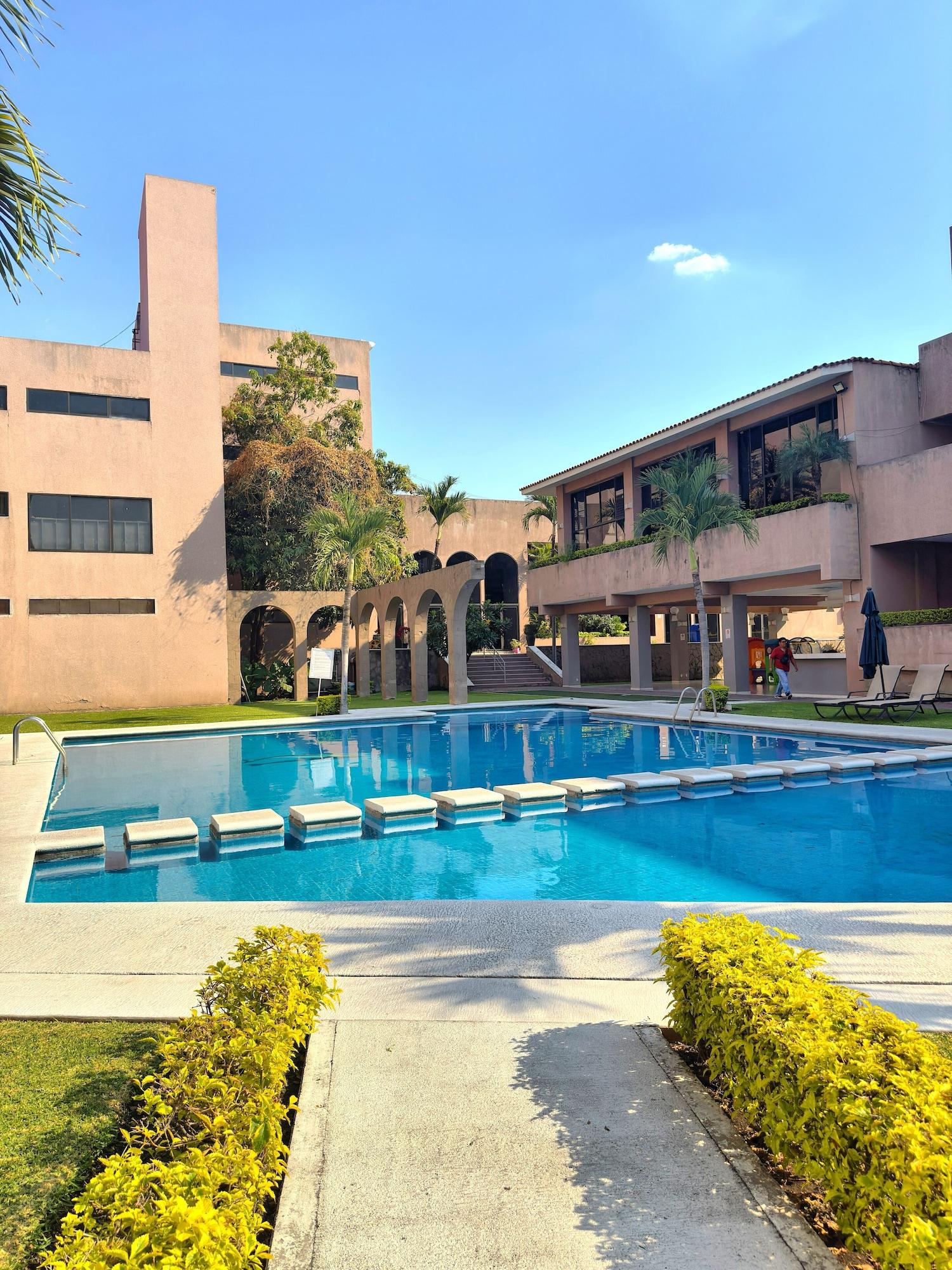 Varios Hotel Montecarlo