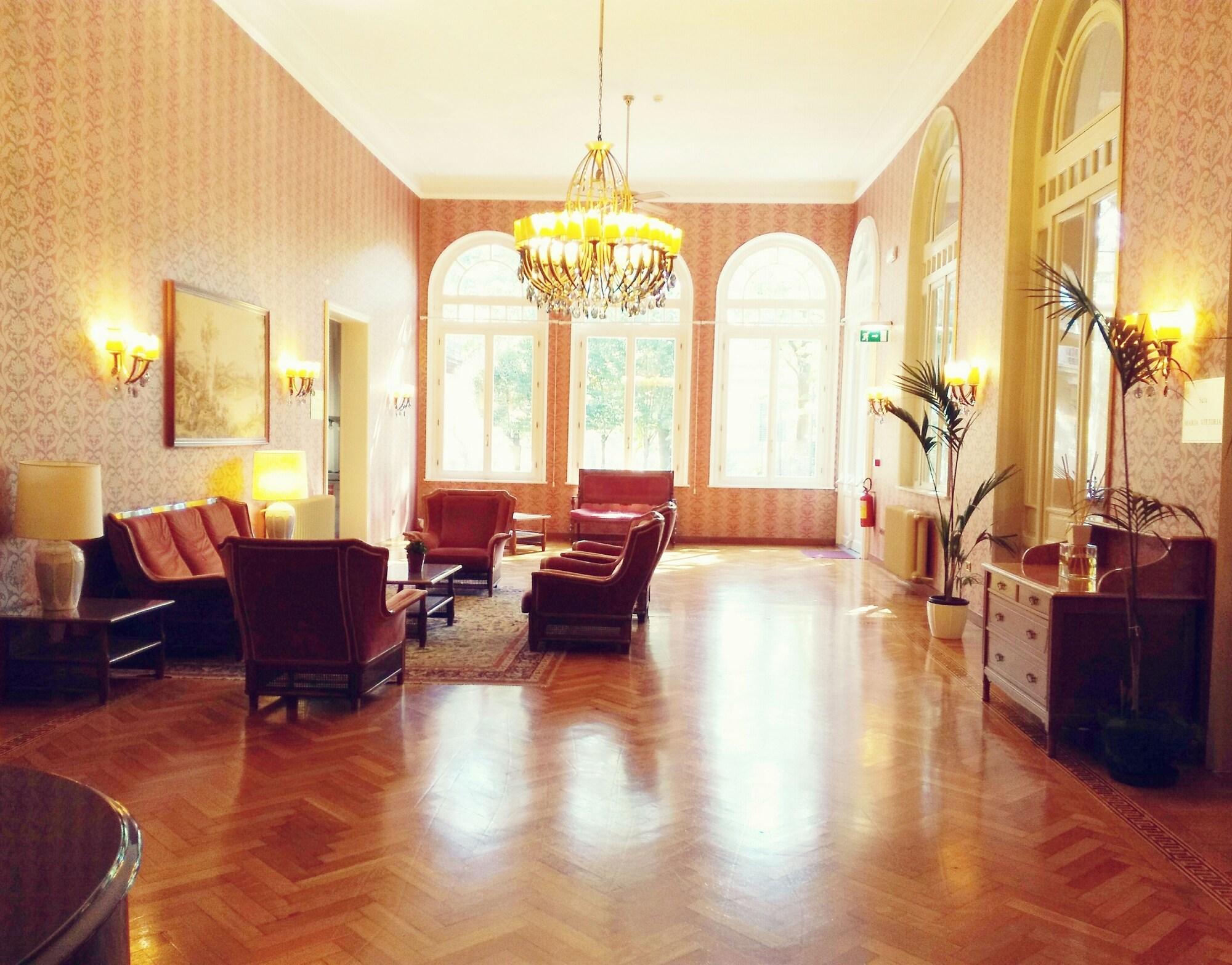 Vista Lobby Grand Hotel Regina