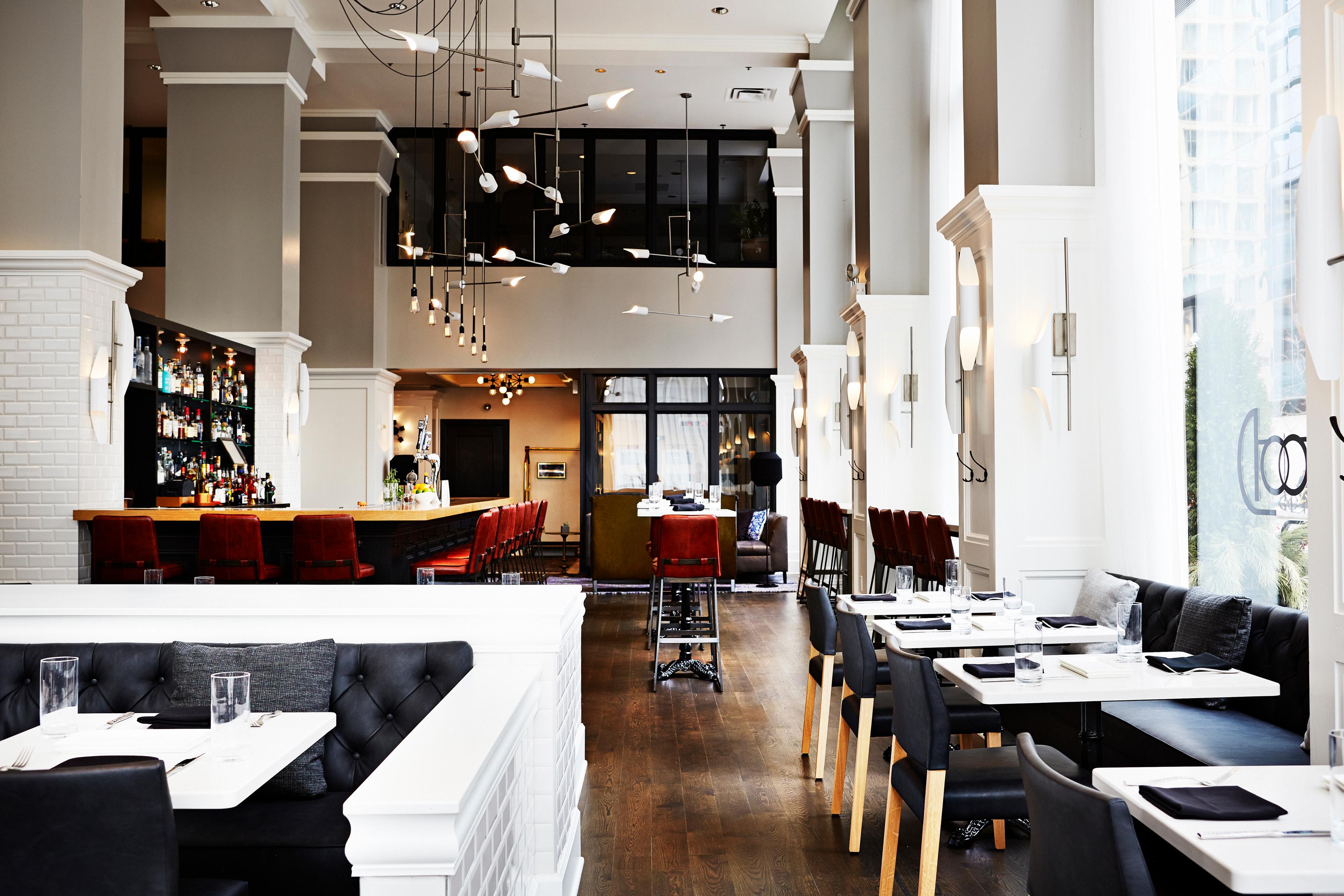 Restaurant Staypineapple, An Iconic Hotel, The Loop