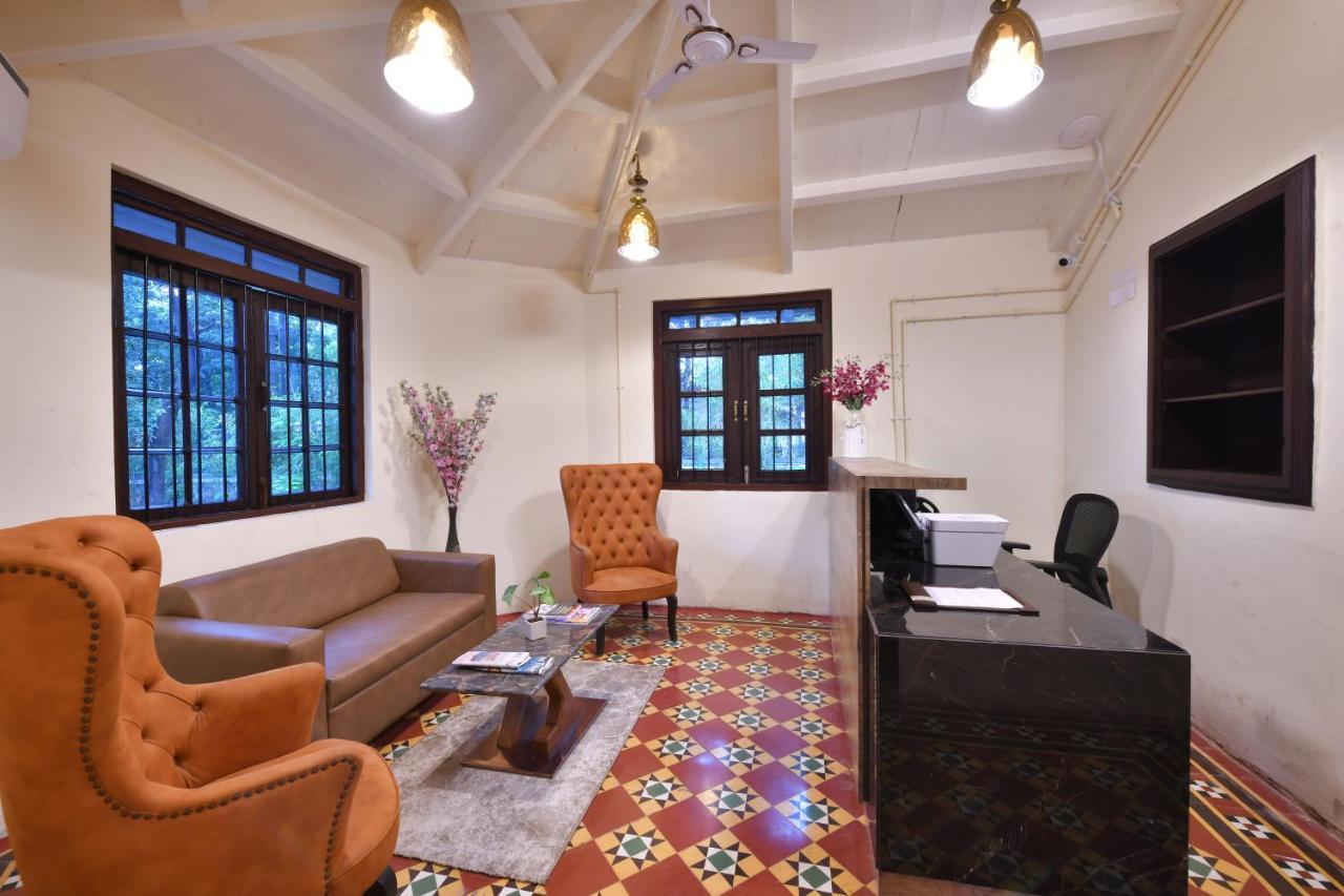 Vista Lobby Arova Woods Zinc Journey
