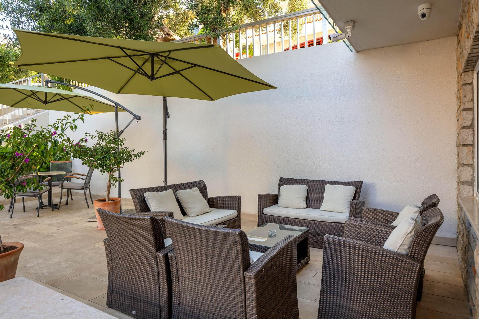 Vista Lobby Aparthotel Pharia