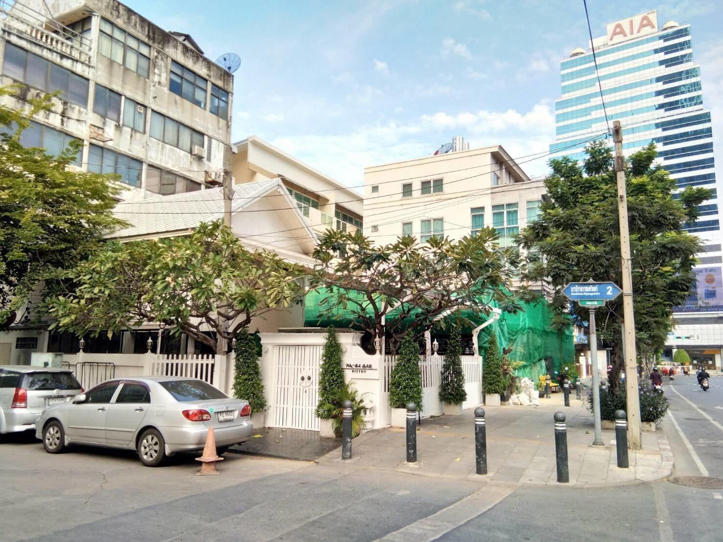 Vista Exterior The Chatbox Silom Hostel