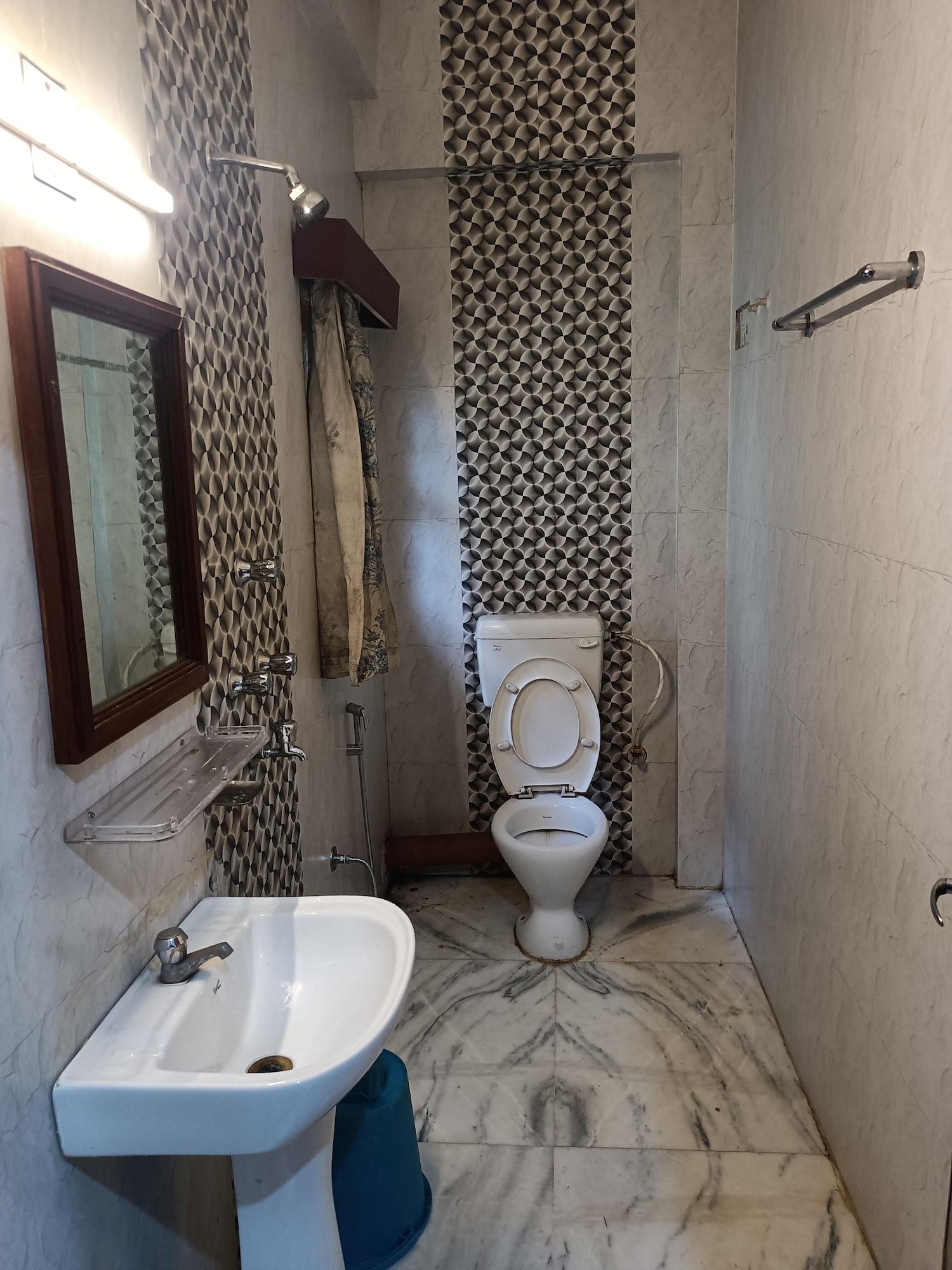 Equipamiento de Habitación Kusum Hotel And Restaurant