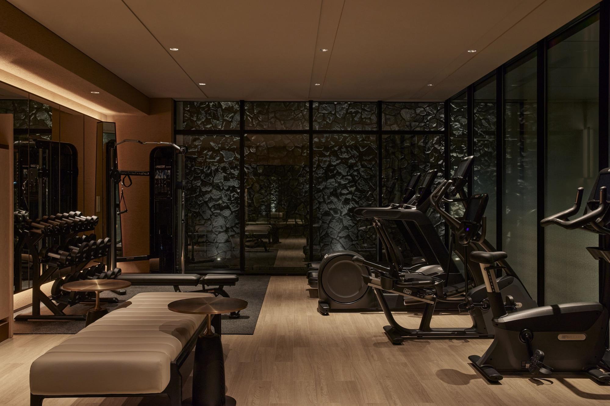 Gimnasio Dusit Thani Kyoto