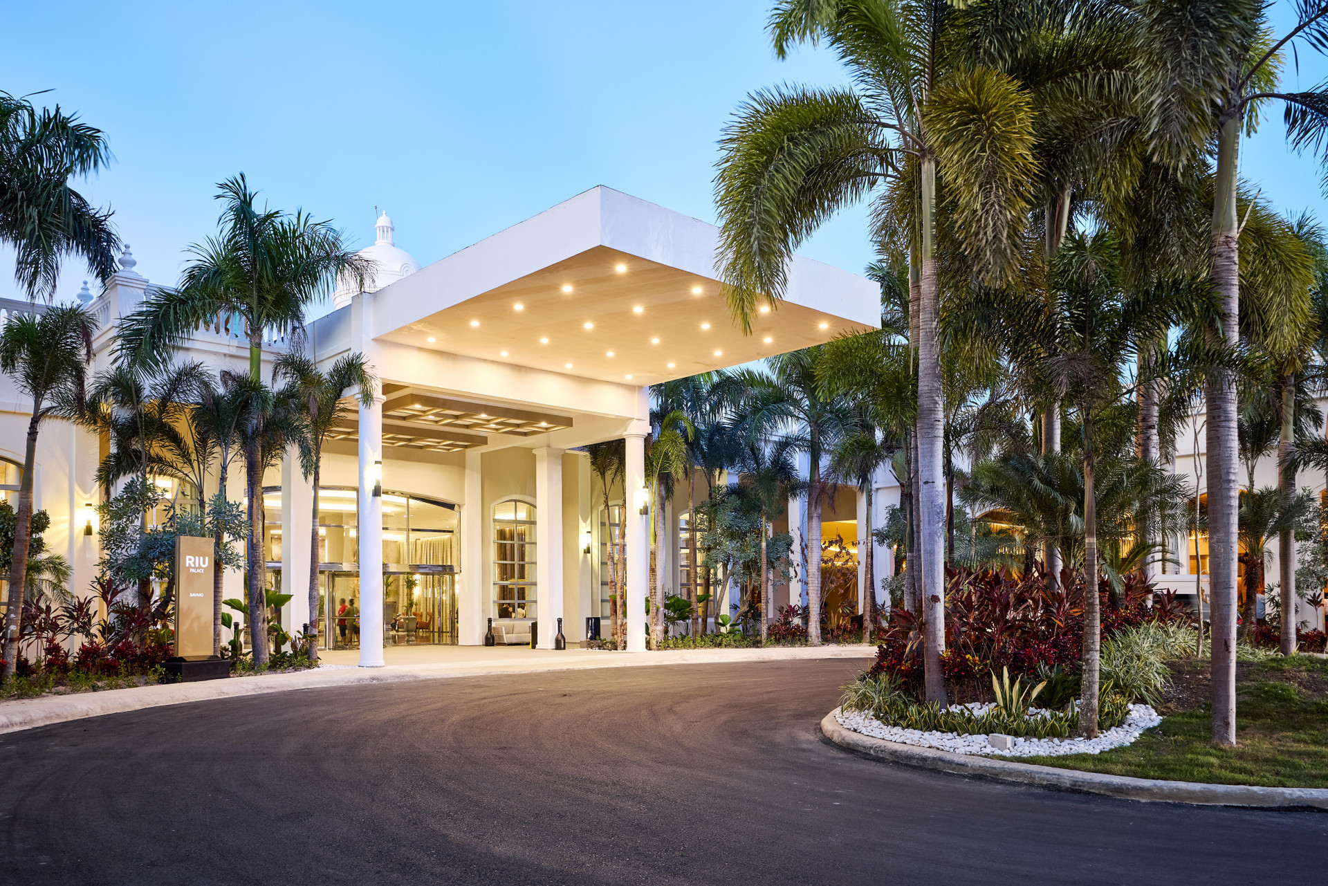 Vista Exterior Riu Palace Bavaro - All Inclusive