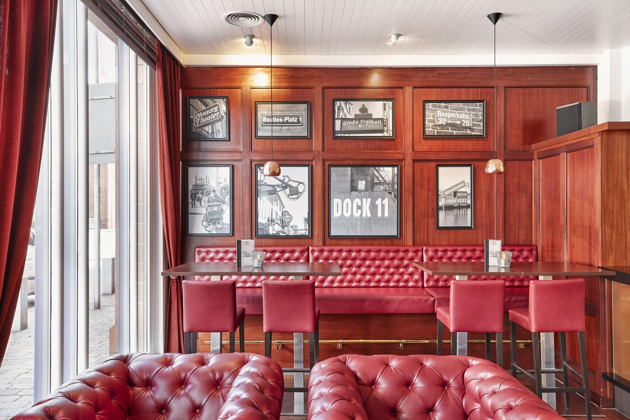 Bar/Salón H4 Hotel Hamburg-Bergedorf