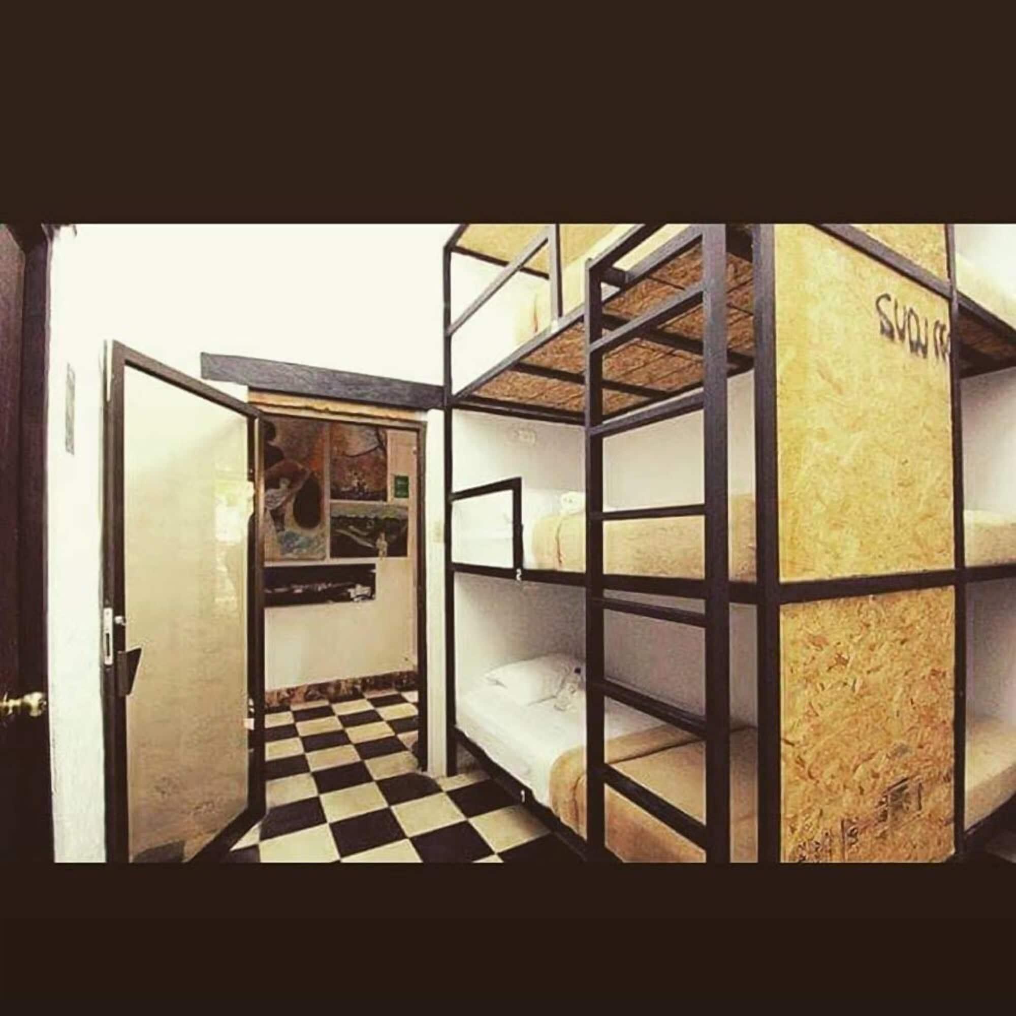 Habitación Hostel la Antigua Capsula