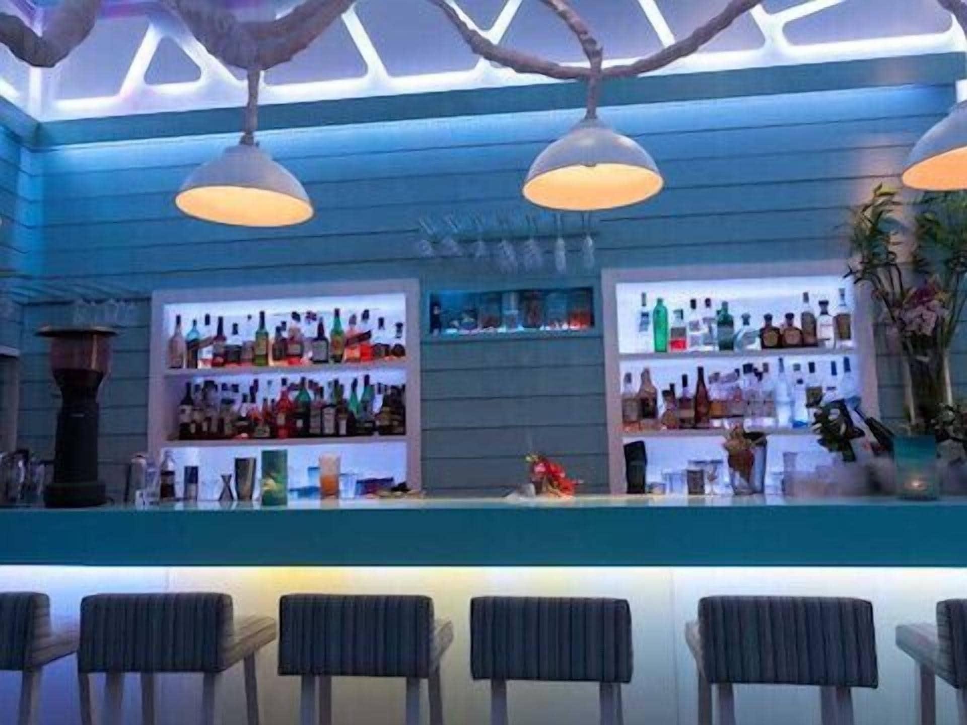 Bar/Salón Magas Hotel