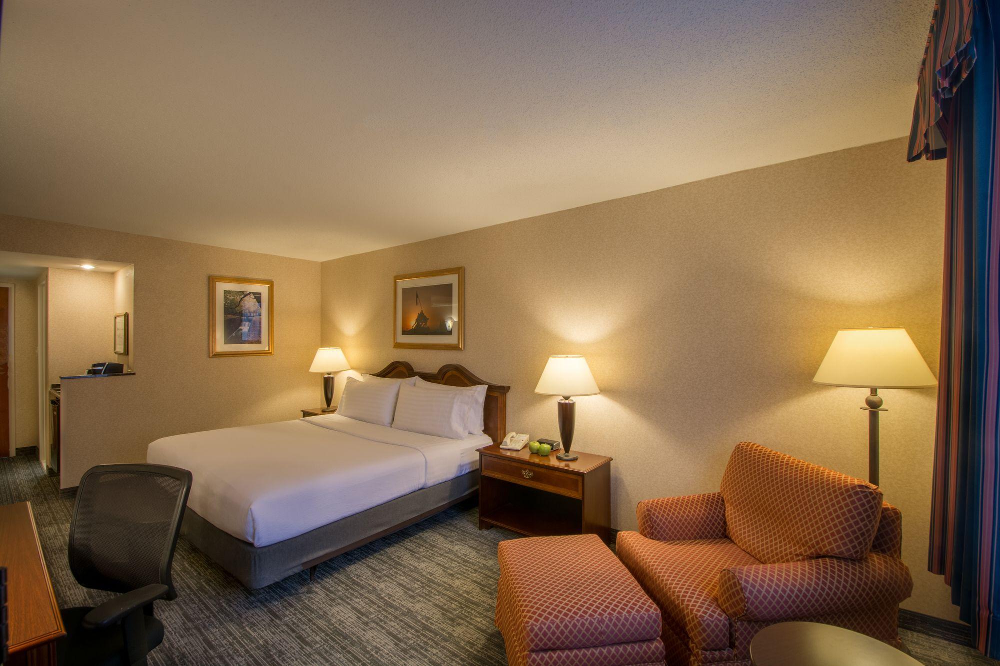 Guest room Holiday Inn Arlington at Ballston