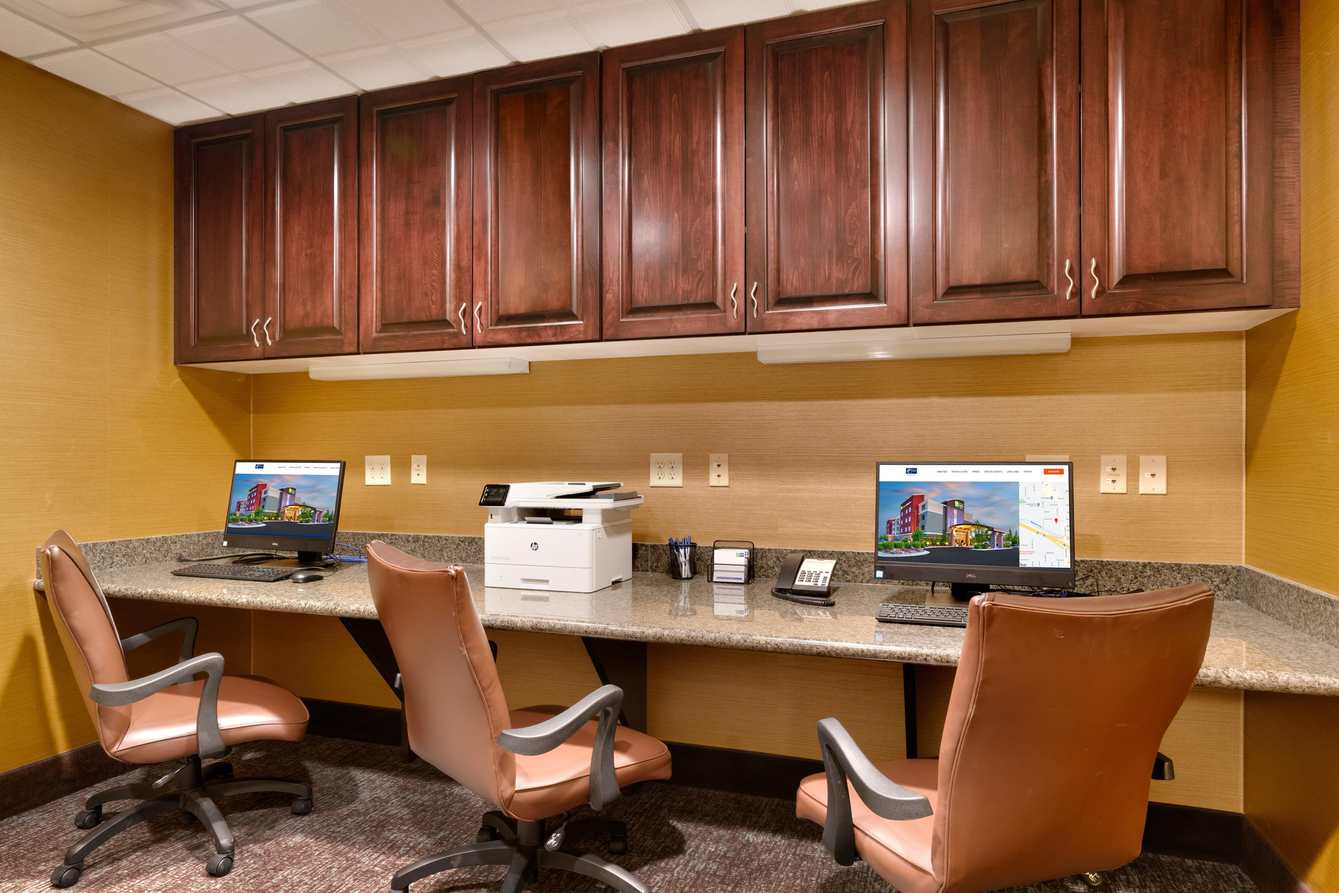 Vista Lobby Holiday Inn Express Hotel & Suites Butte by IHG