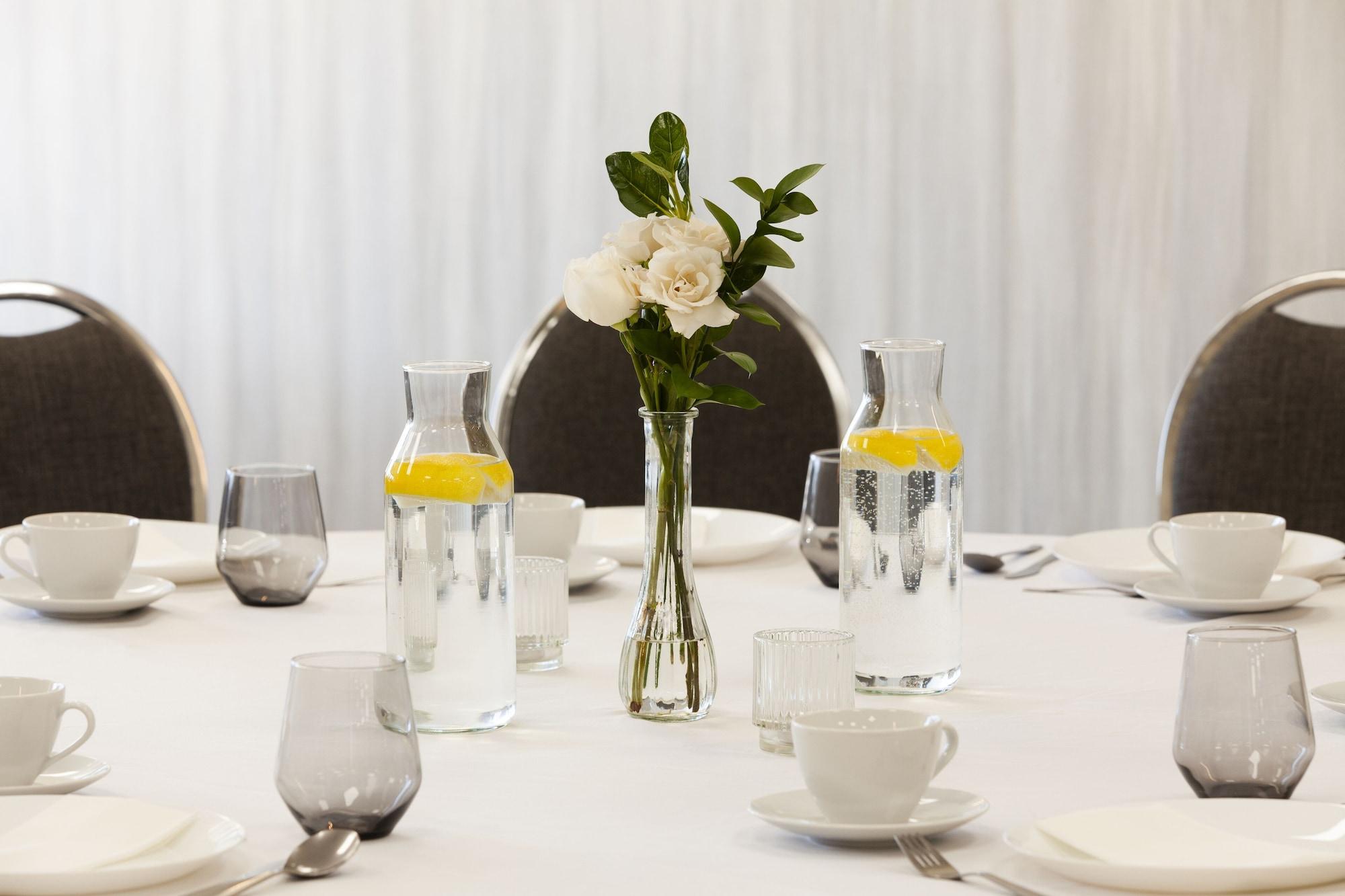 Sala de Reuniones Strata Hotel