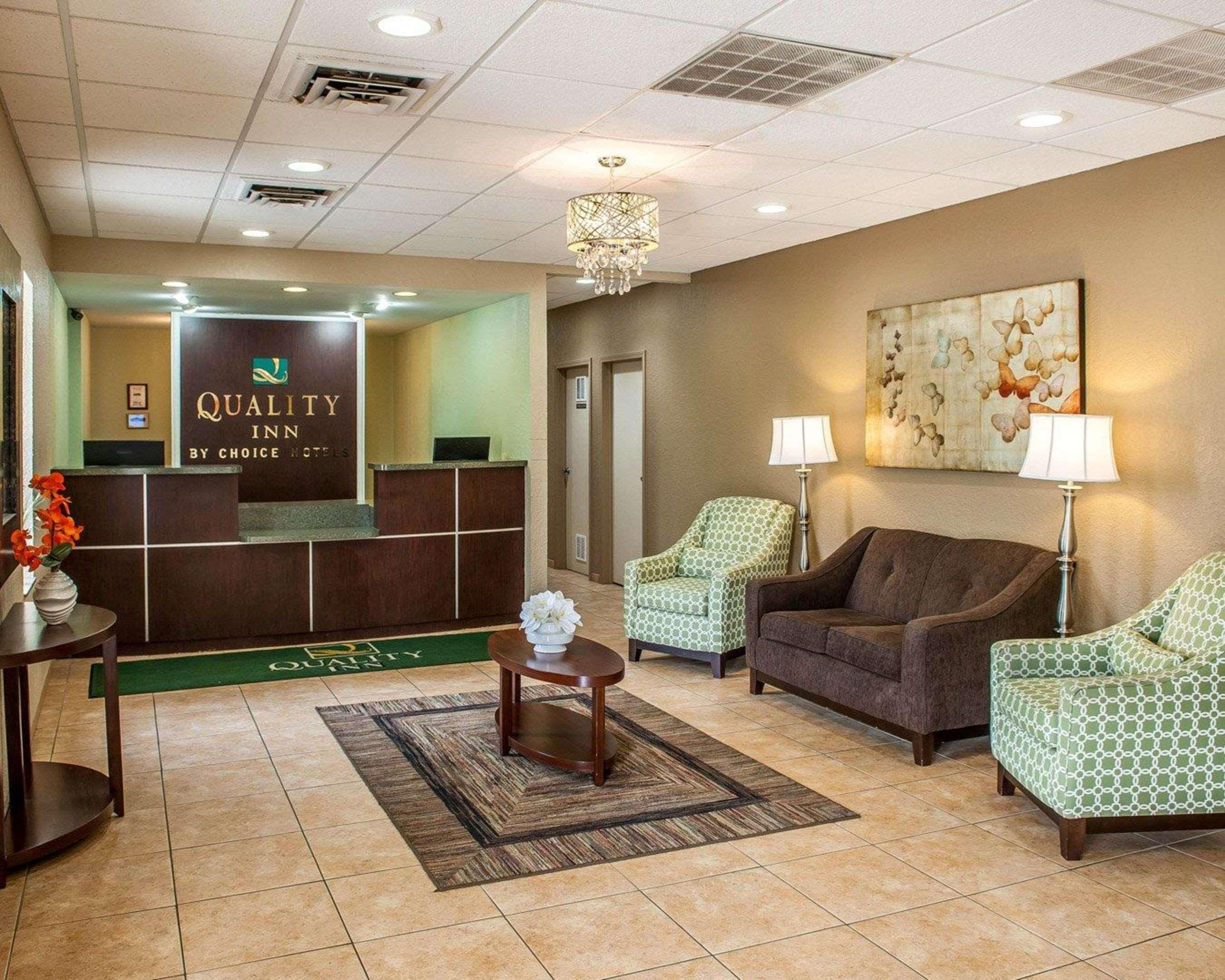 Vista Lobby Quality Inn