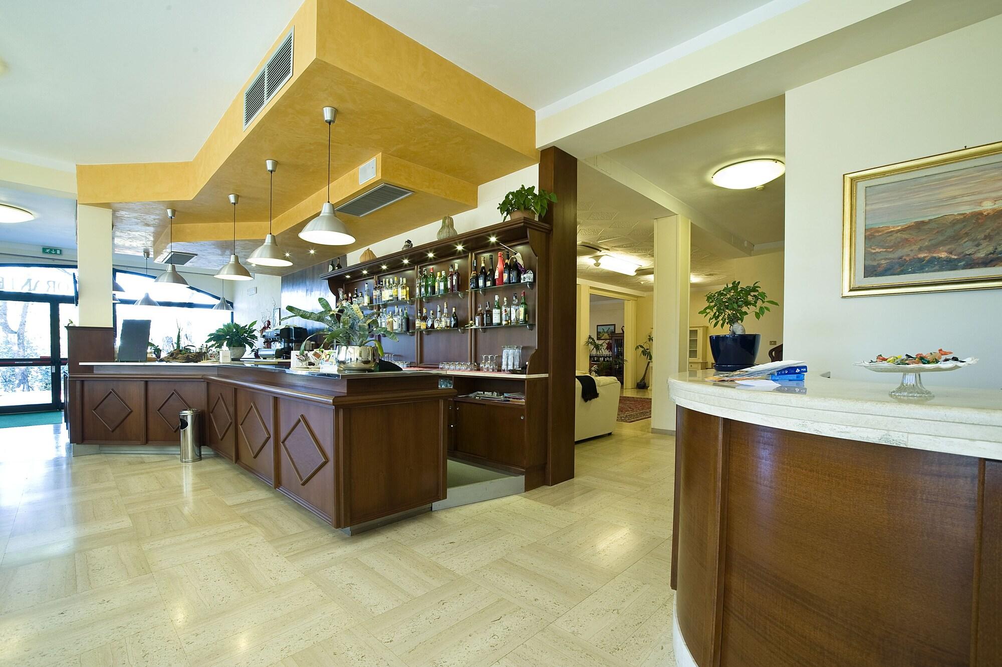 Vista Lobby Villa Hotel del Sole