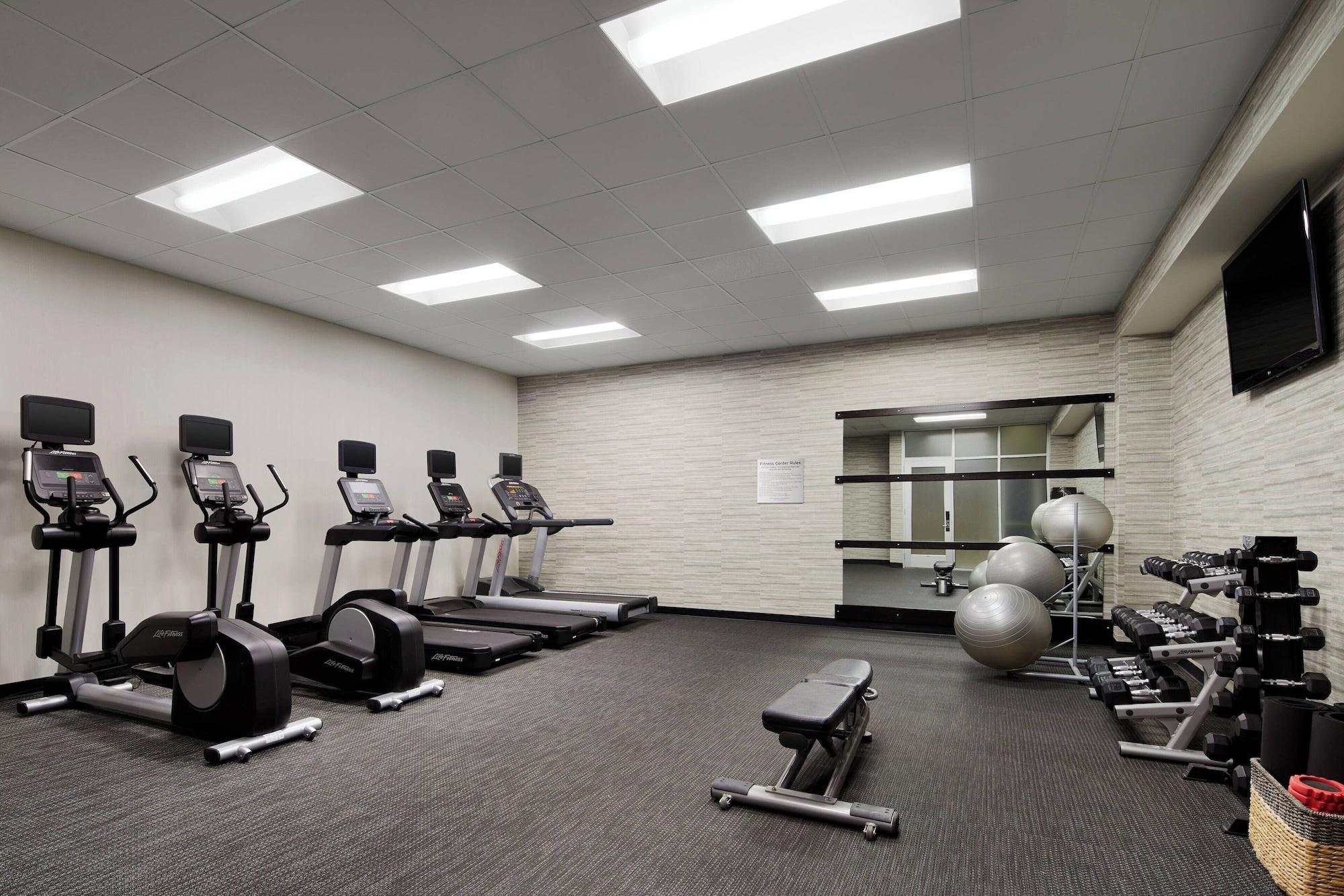 Gimnasio Courtyard by Marriott Milwaukee Downtown