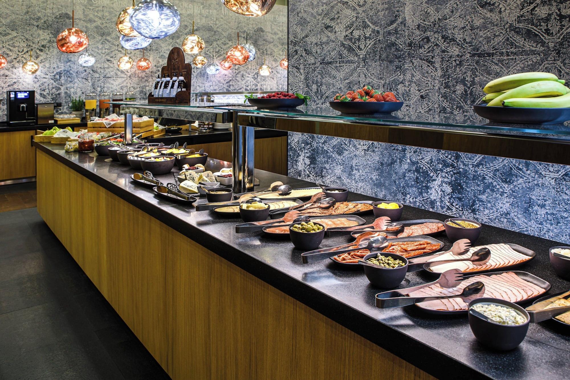 Restaurant Courtyard by Marriott Warsaw Airport