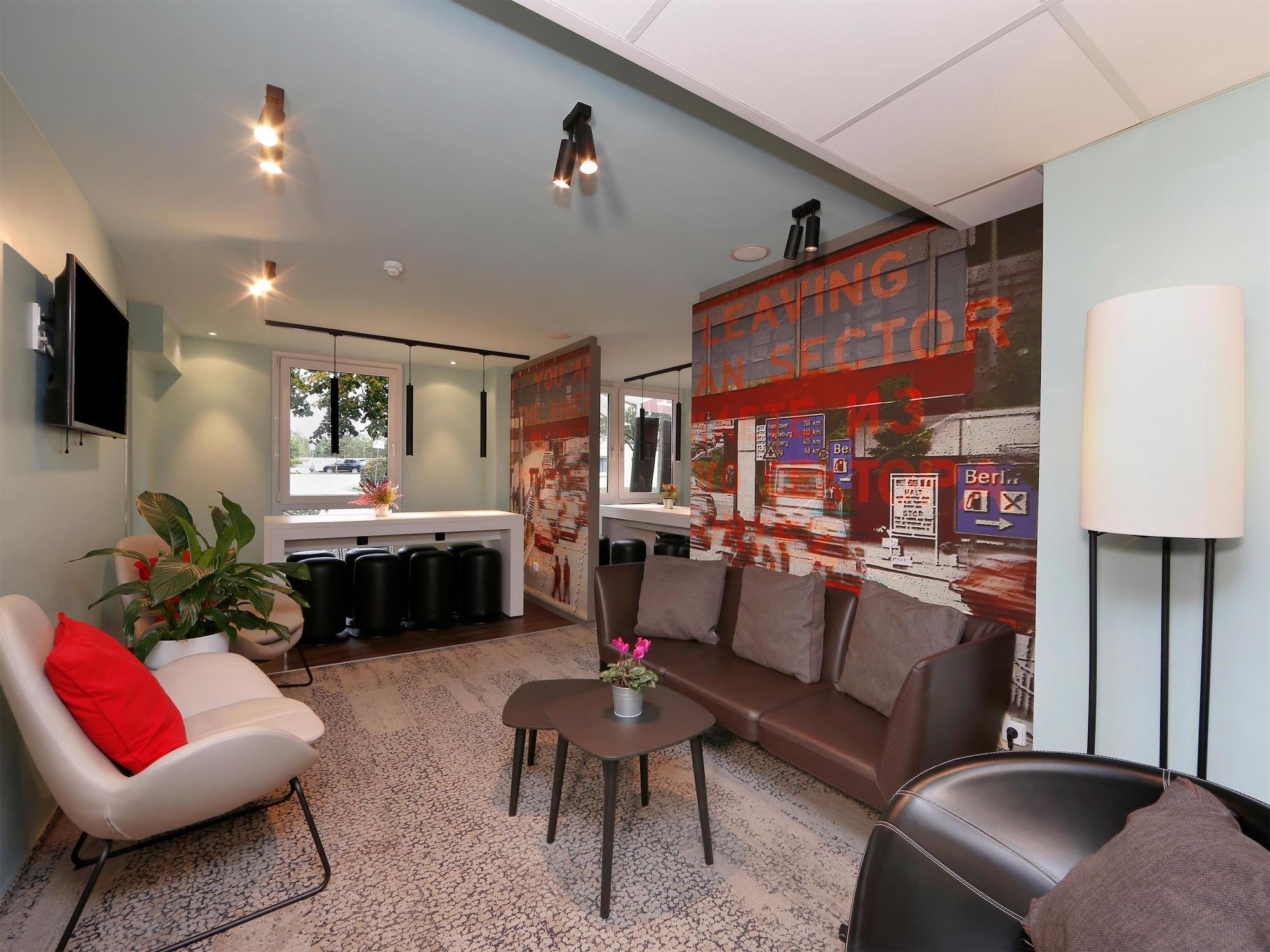 Vista Lobby B&B Hotel Berlin-Dreilinden