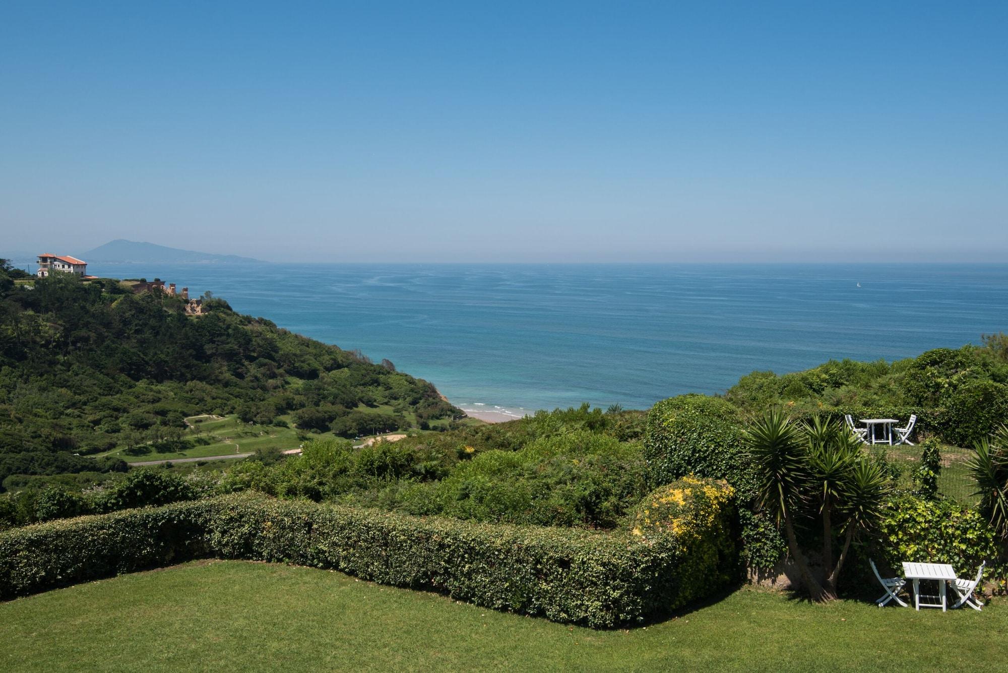 Playa Maison Bista Eder