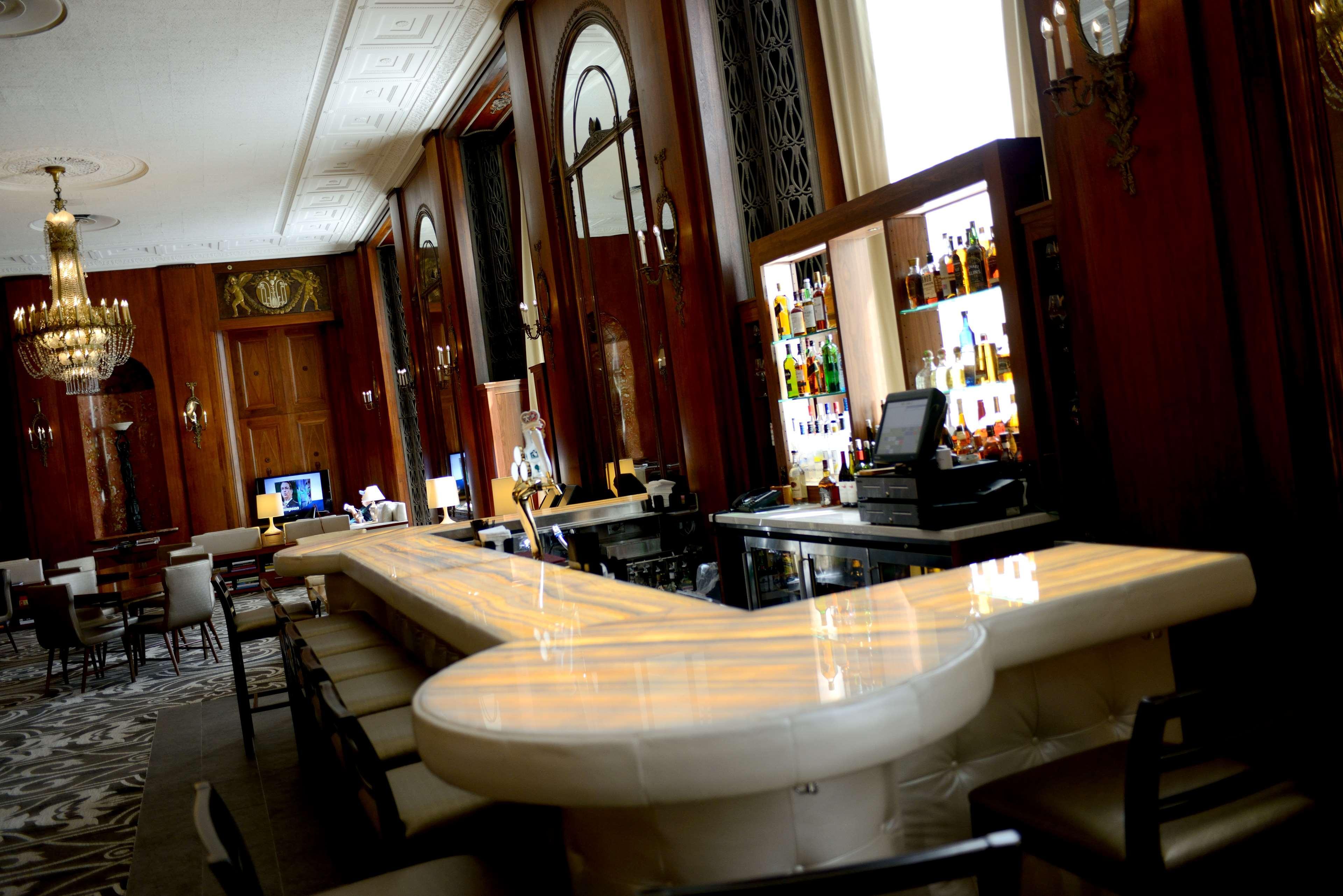 Bar/Salón Hilton Milwaukee